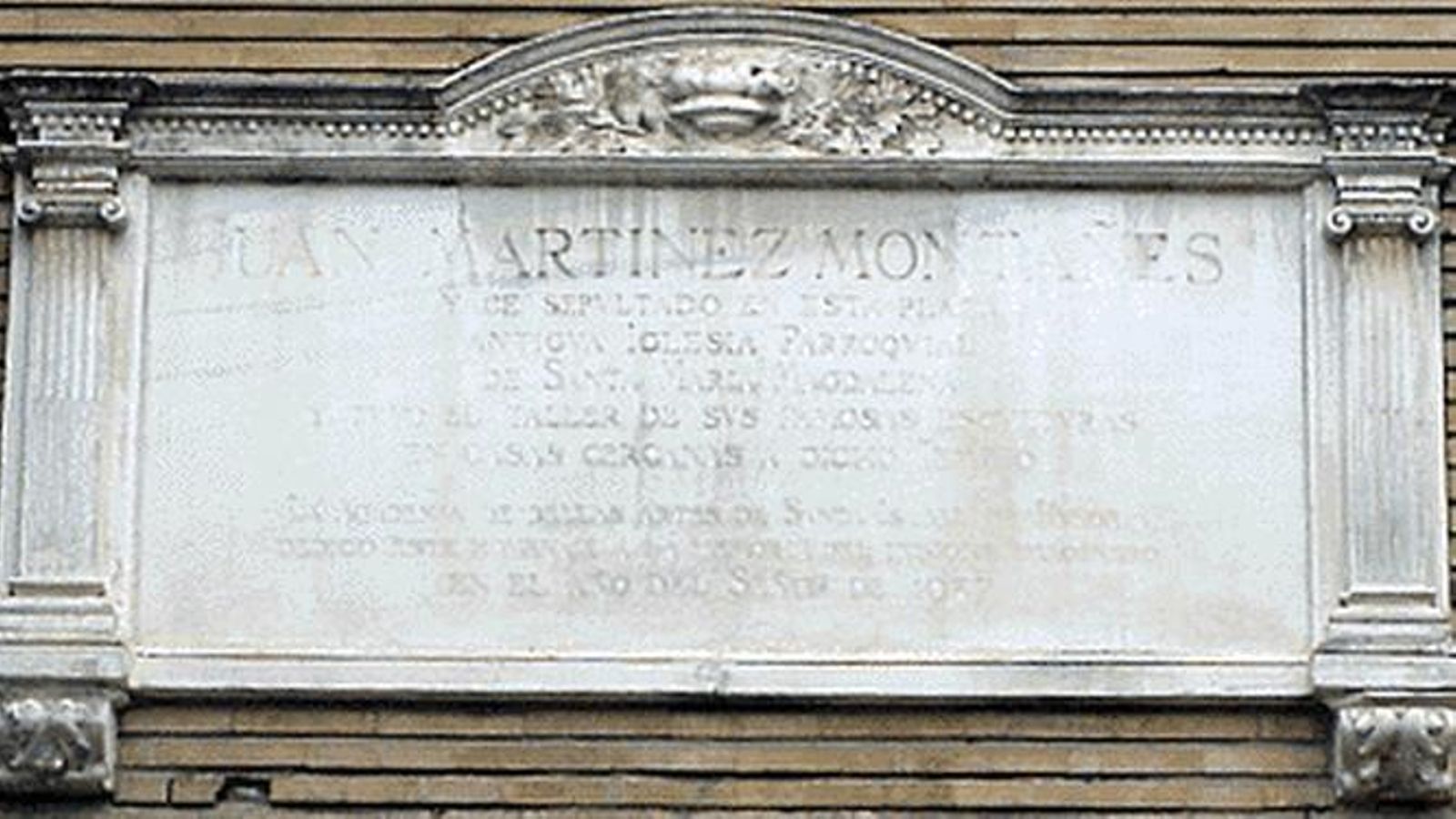 La lápida de Martínez Montañés.