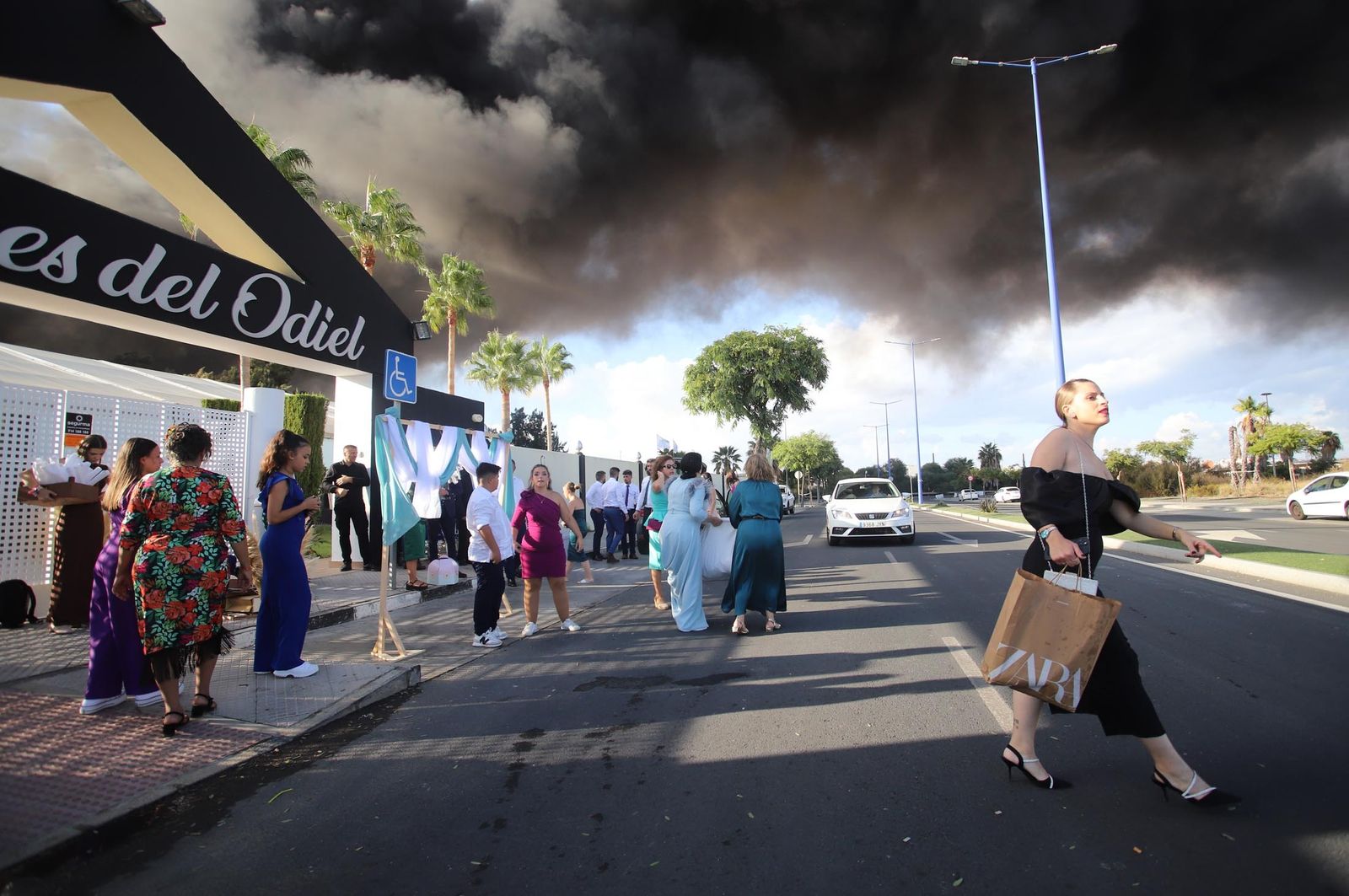 Imágenes del incendio en las instalaciones de Hierros España