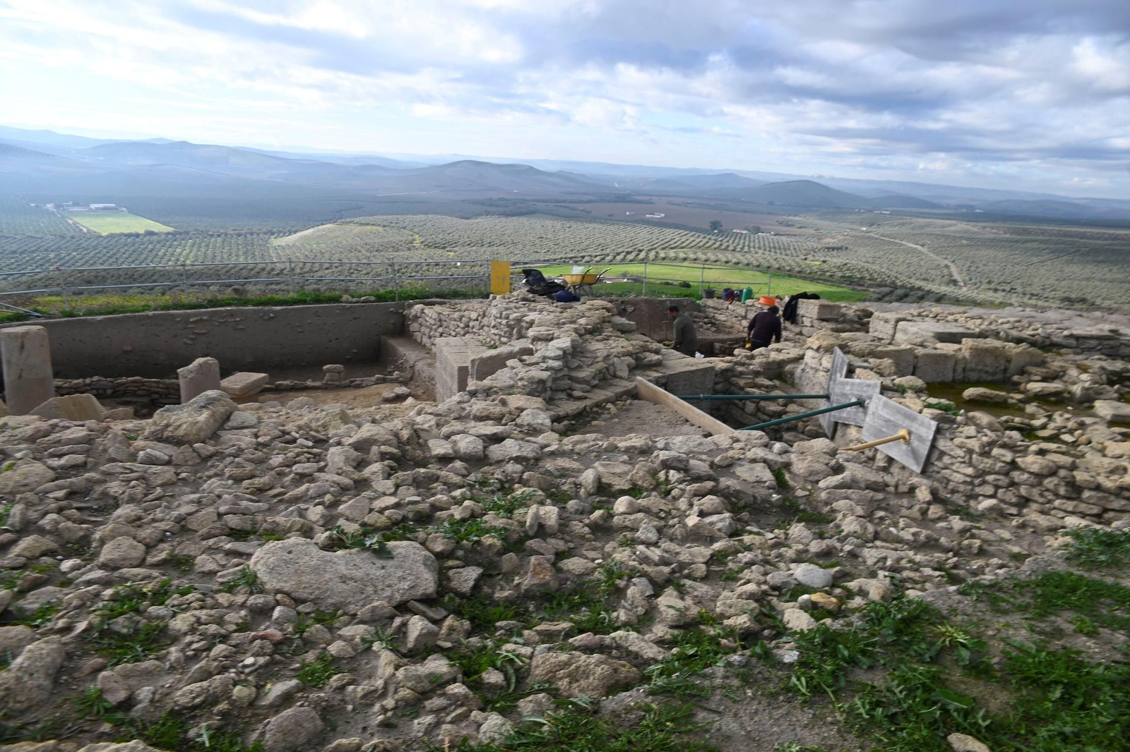 Una visita en imágenes al espectacular yacimiento de Ategua, en Córdoba