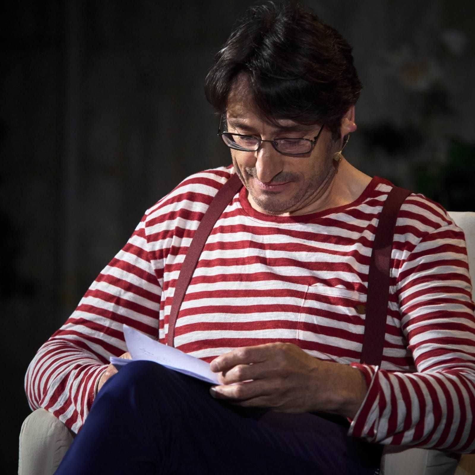 Carmelo Gómez en un momento del espectáculo 'A vueltas con Lorca'