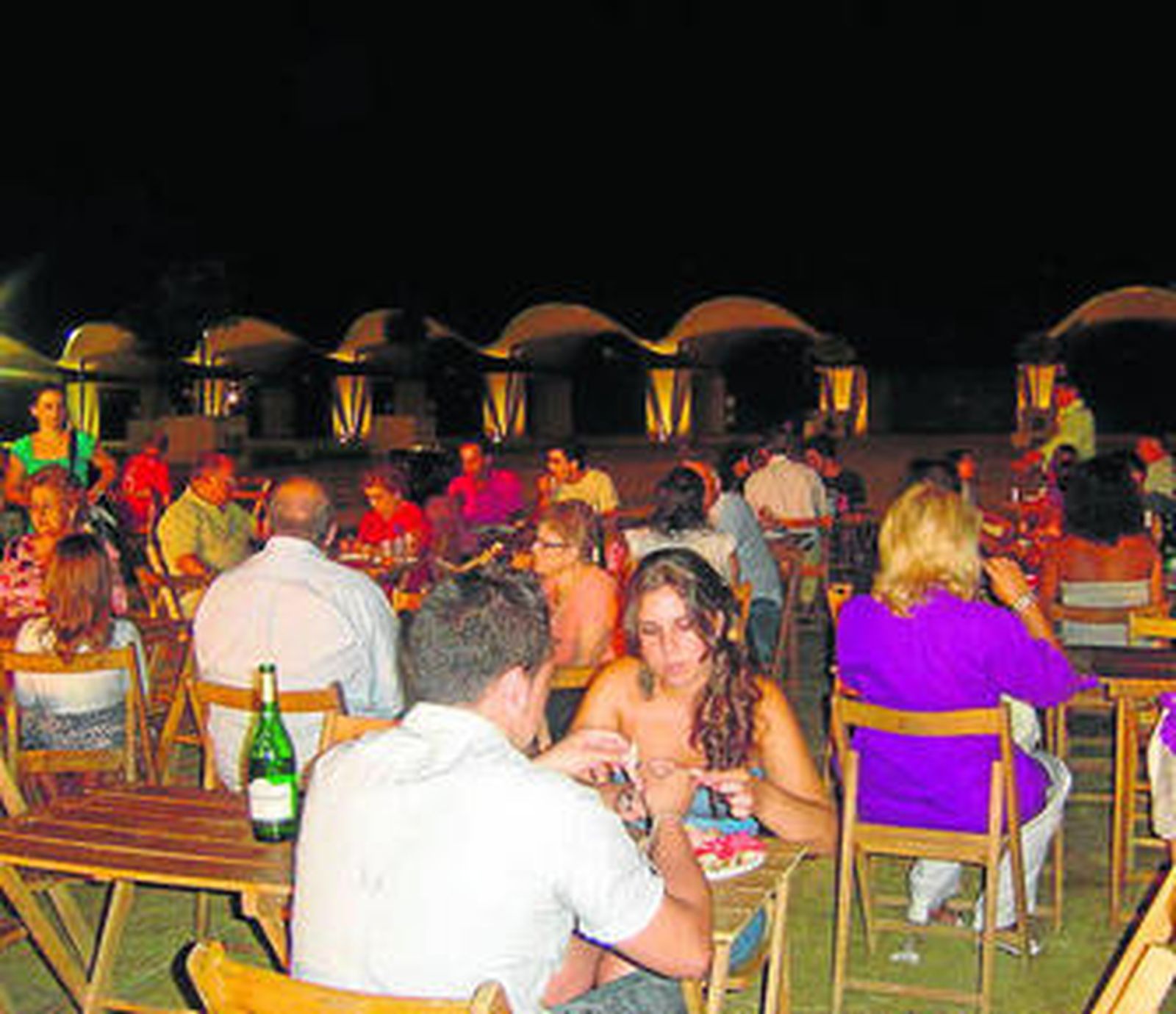 Imagen del recinto donde se celebra esta feria del marisco.