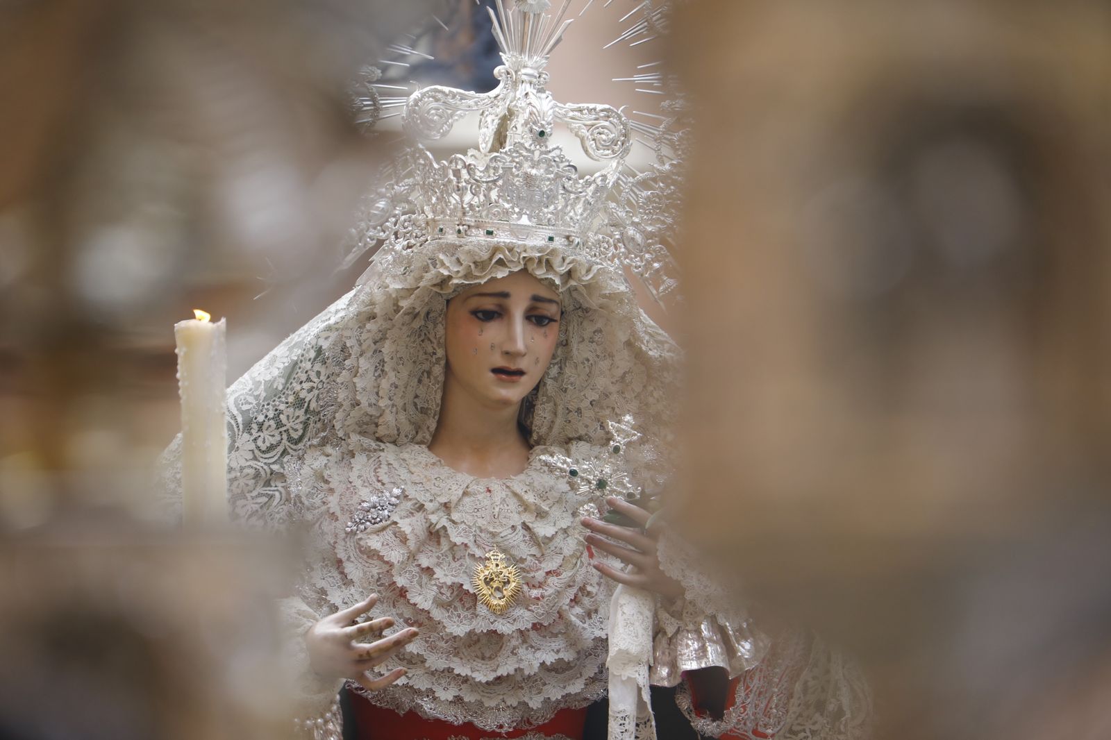 El rosario matinal de la Virgen de la Paz, en fotografías
