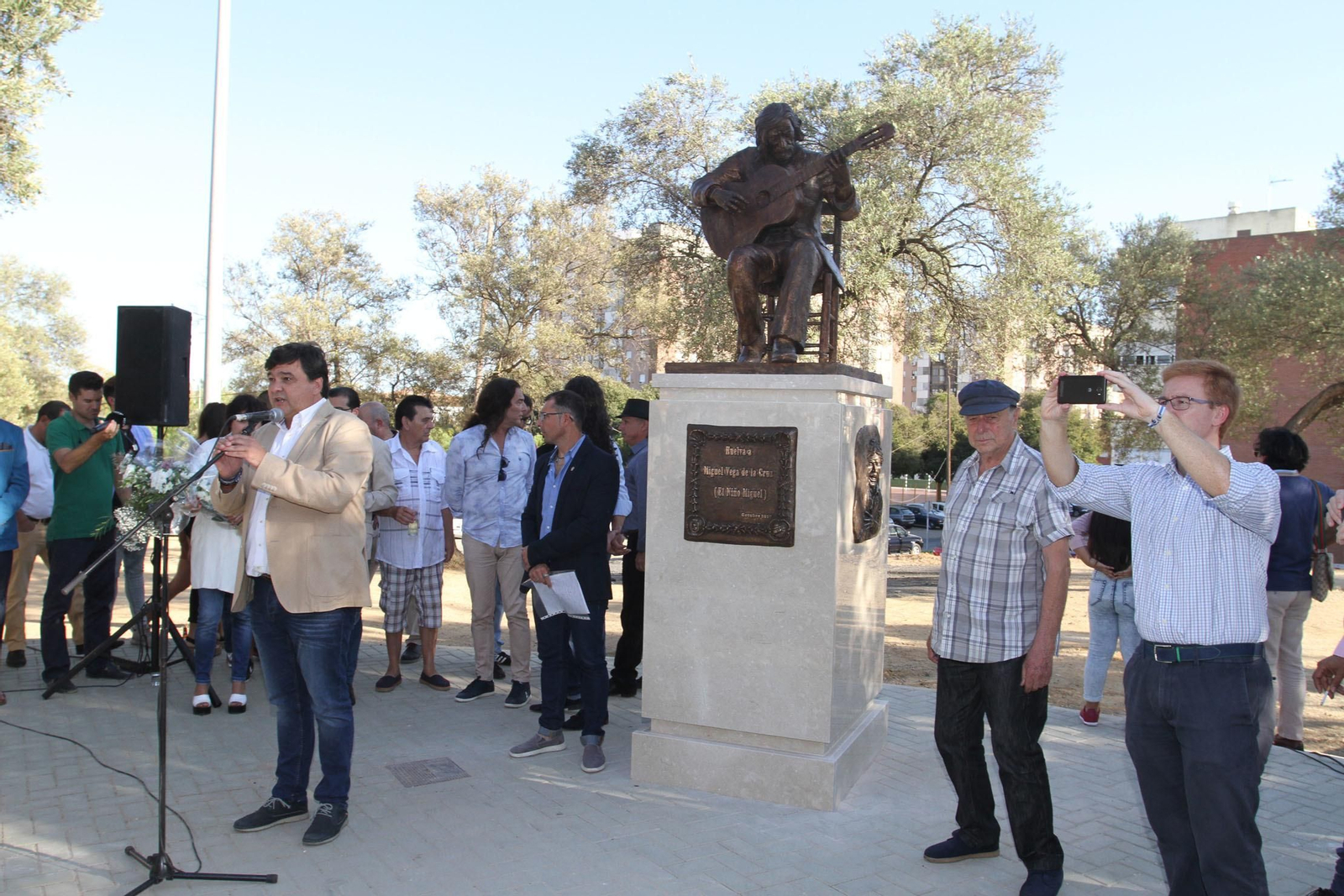 Inaguración del monumento al Niño Miguel.