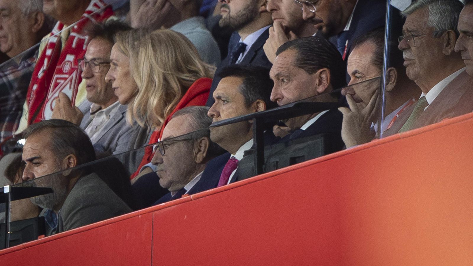 Búscate en la grada de Los Cármenes durante el Granada CF-Málaga CF