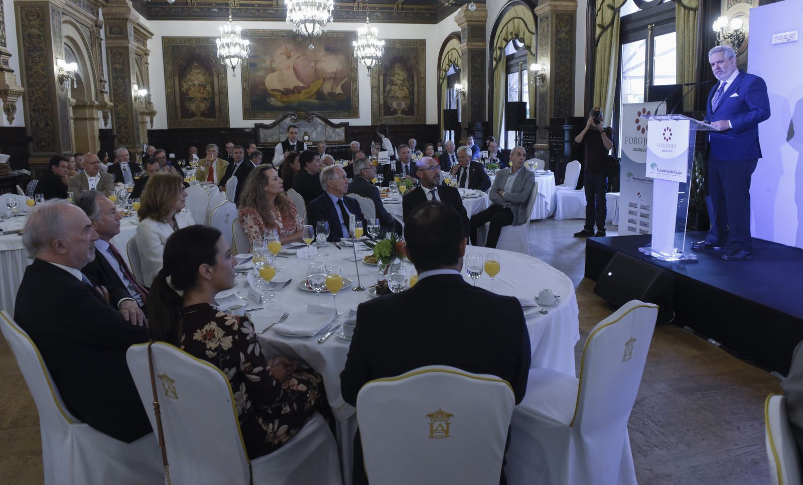 Imágenes del Foro Joly con el director de la Real Academia Española, Santiago Muñoz Machado