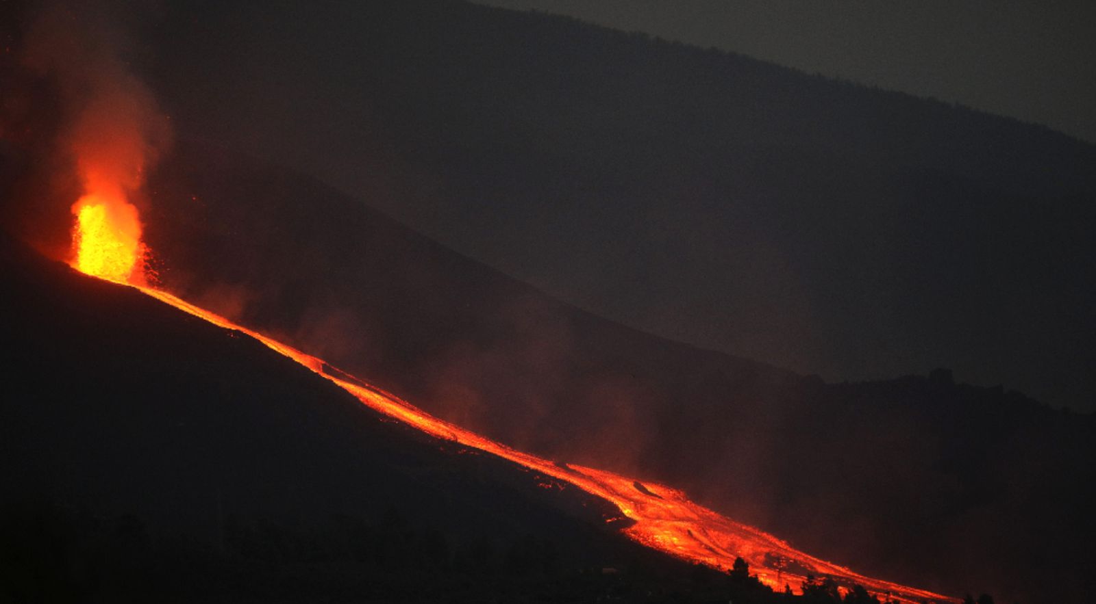 Tras la calma, volvió la lava