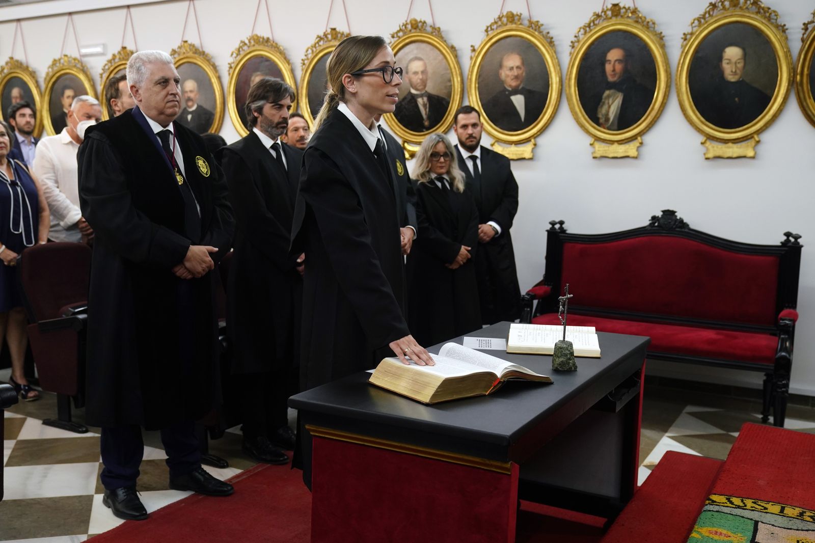 El Colegio de Abogados de Granada se revitaliza con el ingreso de nuevos  letrados al colectivo profesional