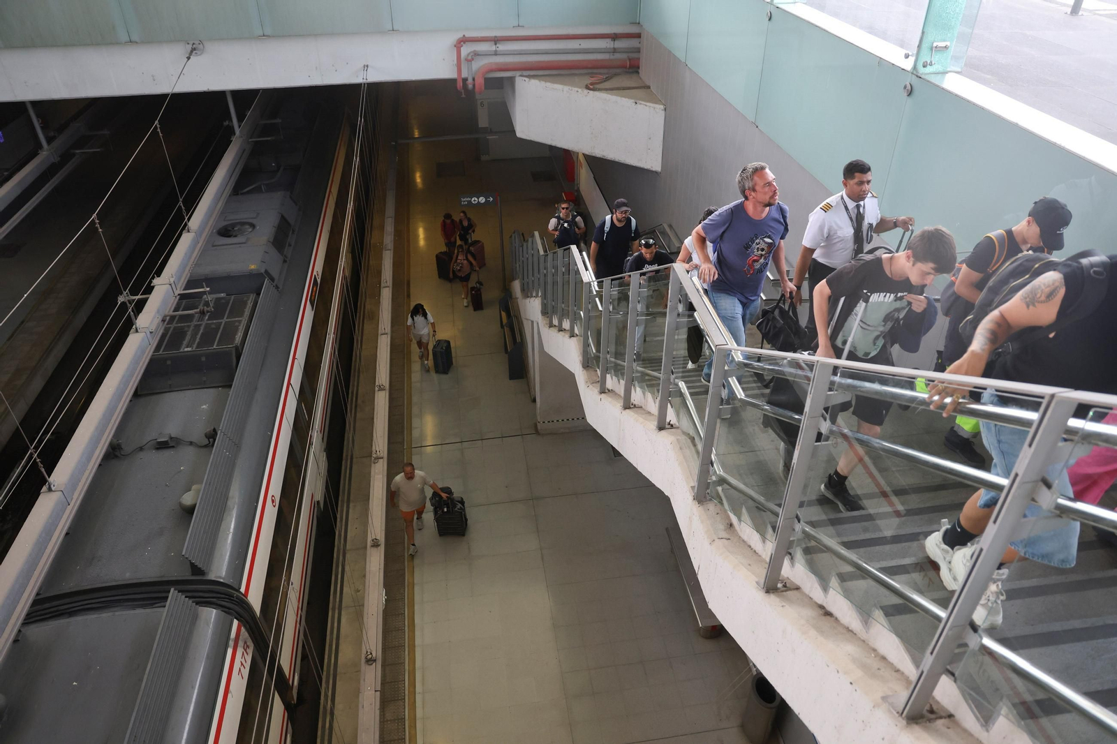 Ascensor roto Cercanías aeropuerto