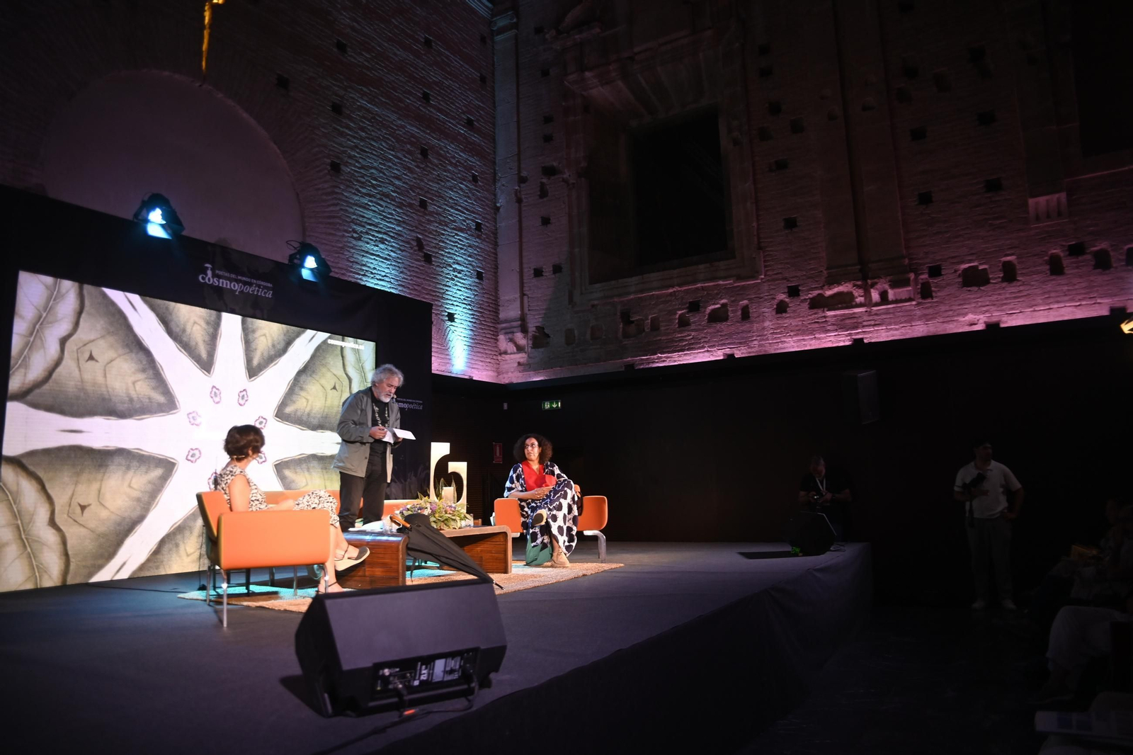 Manuel Rivas y Najat El Hachmi, en Cosmopoética