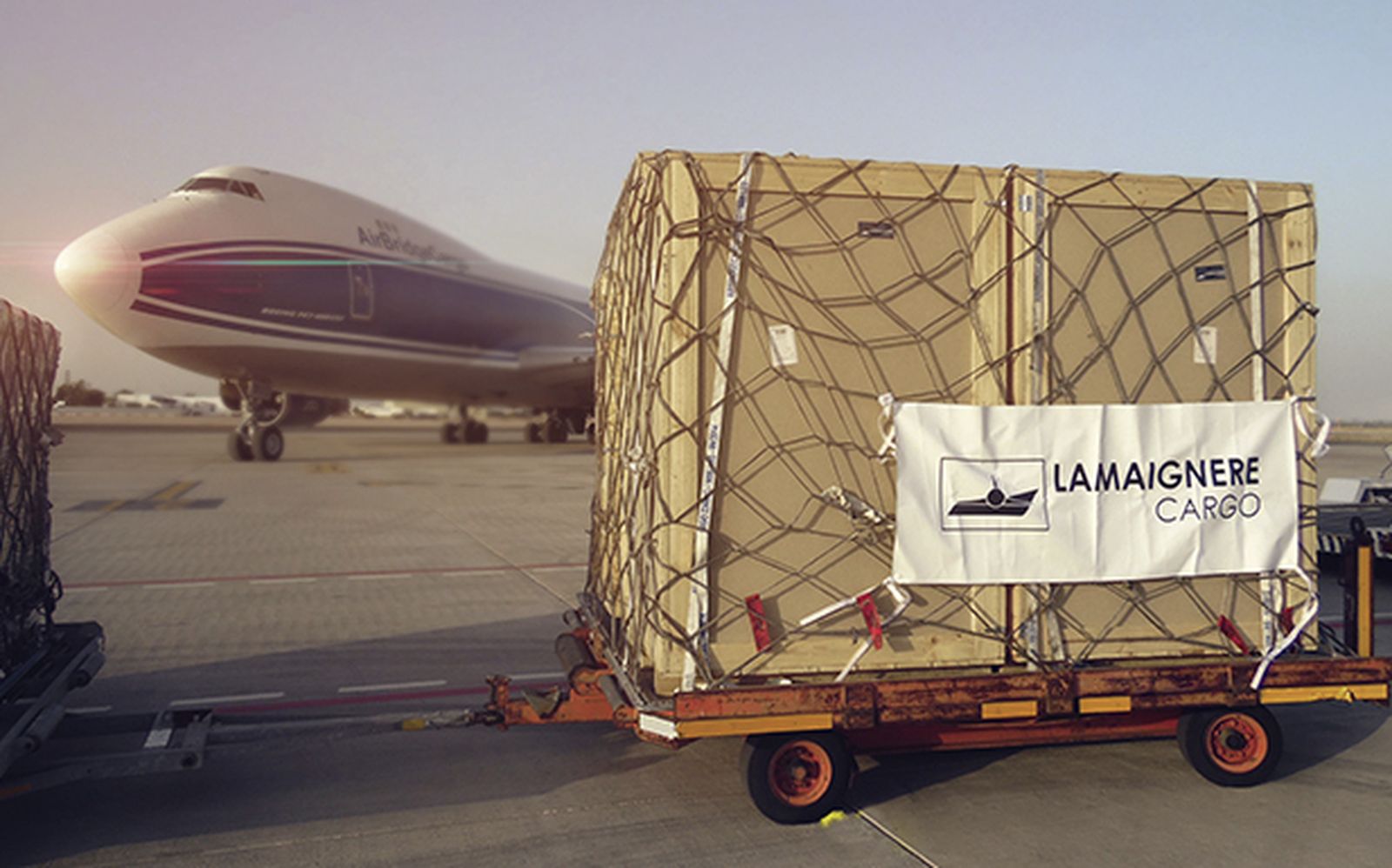 Operaciones de carga de mercancía por Lamaignere.