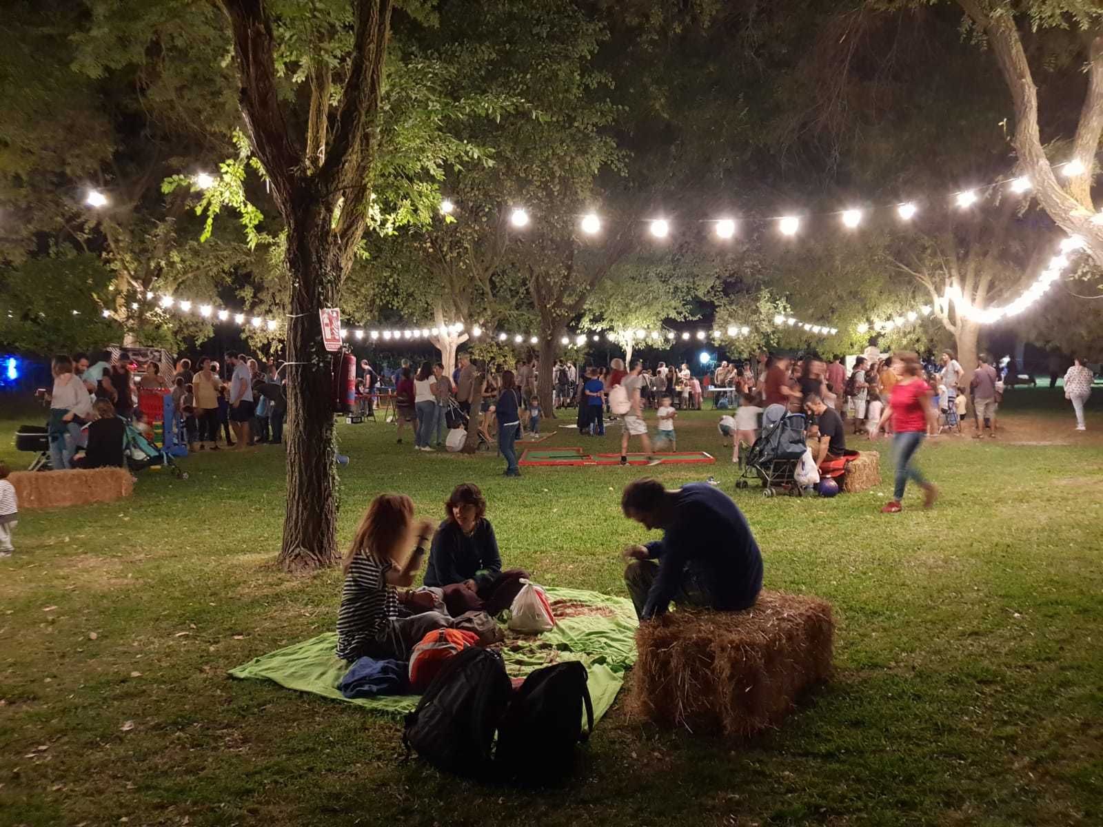 Imágenes de las actividades deportivas y juegos tanto en el recinto como en el embalse.