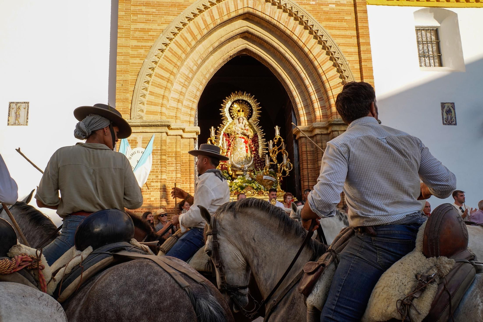 Las imágenes más destacas de la recogida de las yeguas en Hinojos