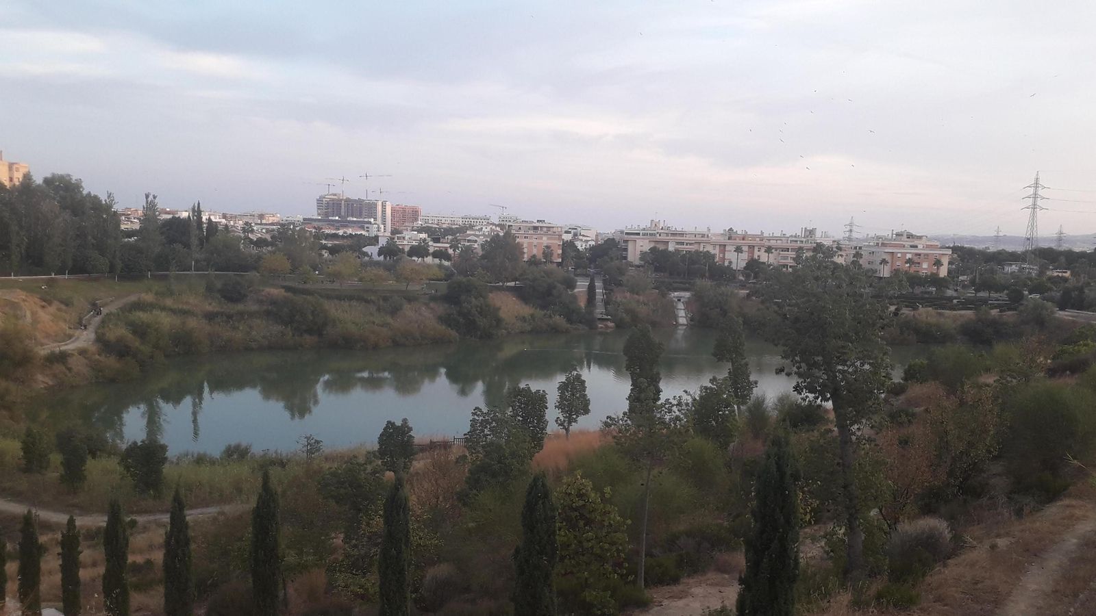 La laguna de la Barrera al atardecer.