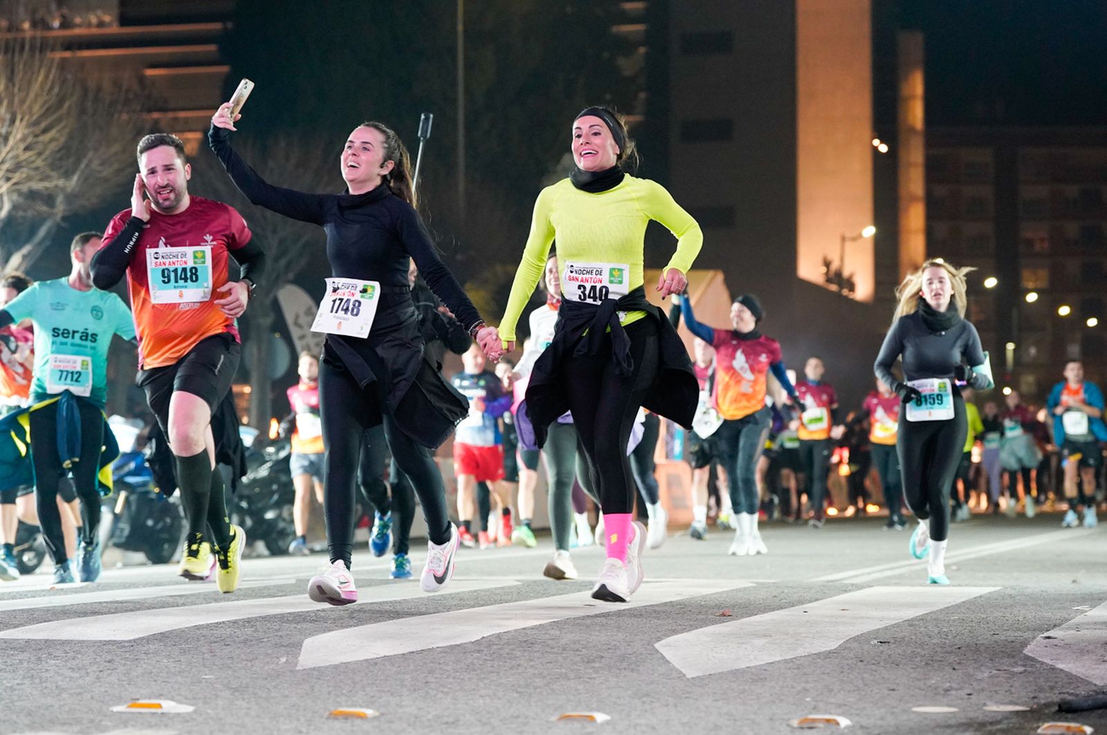 En imágenes: búscate en tu llegada a meta de la Carrera de San Antón 2026 (16)