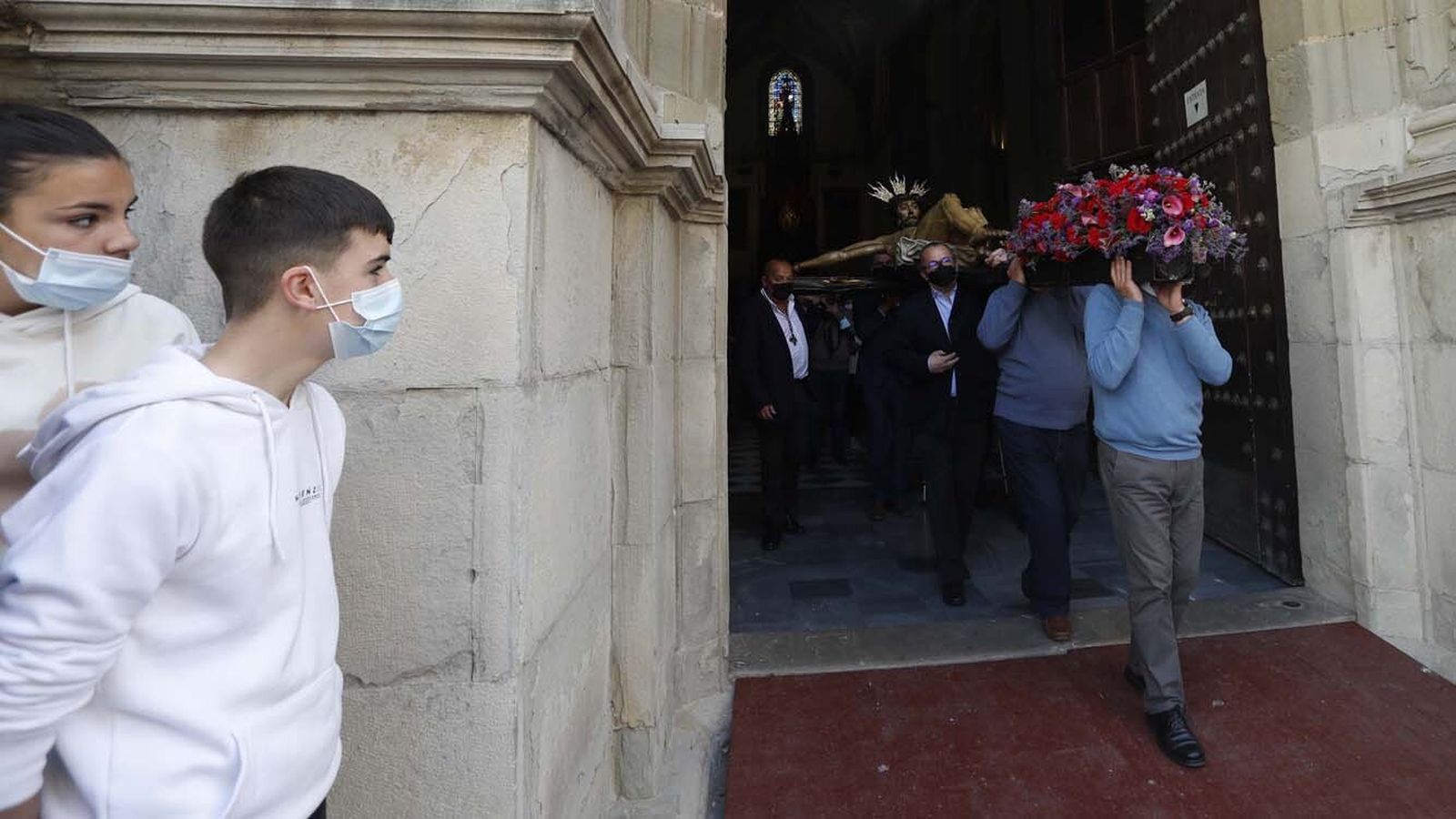 Las imágenes del Viernes Santo en Tarifa: Siete Palabras