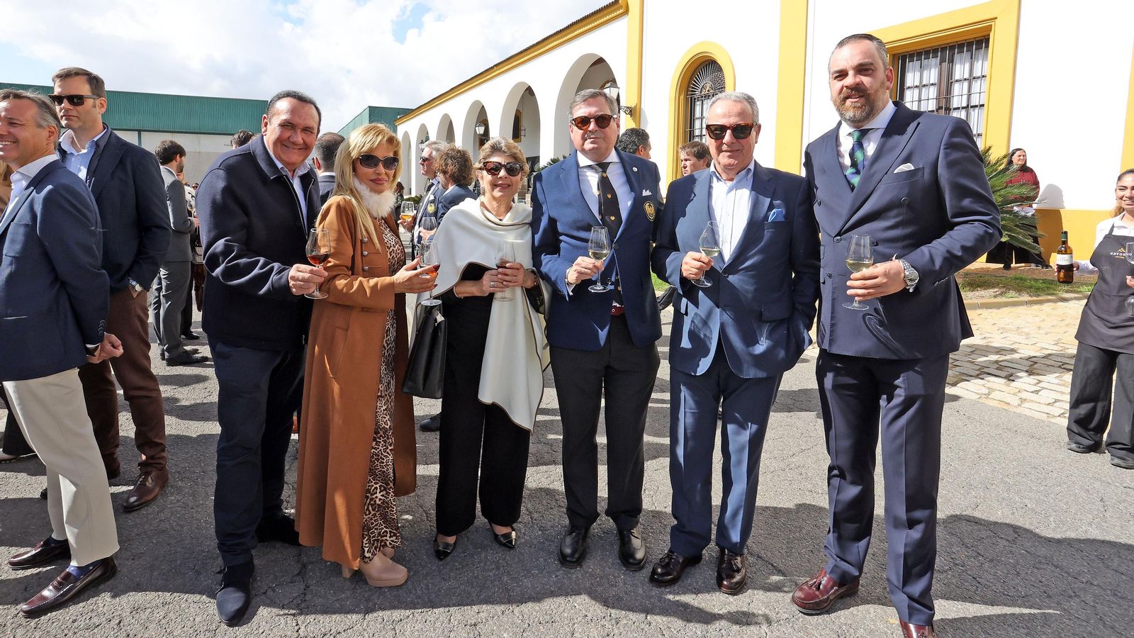 II Almuerzo Solidario de la Guardia Romana de la Hermandad del Transporte en Jerez