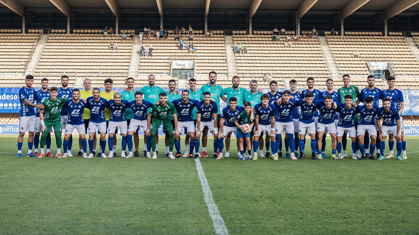 Imágenes del triunfo del Xerez DFC en el 34 Trofeo de la Vendimia