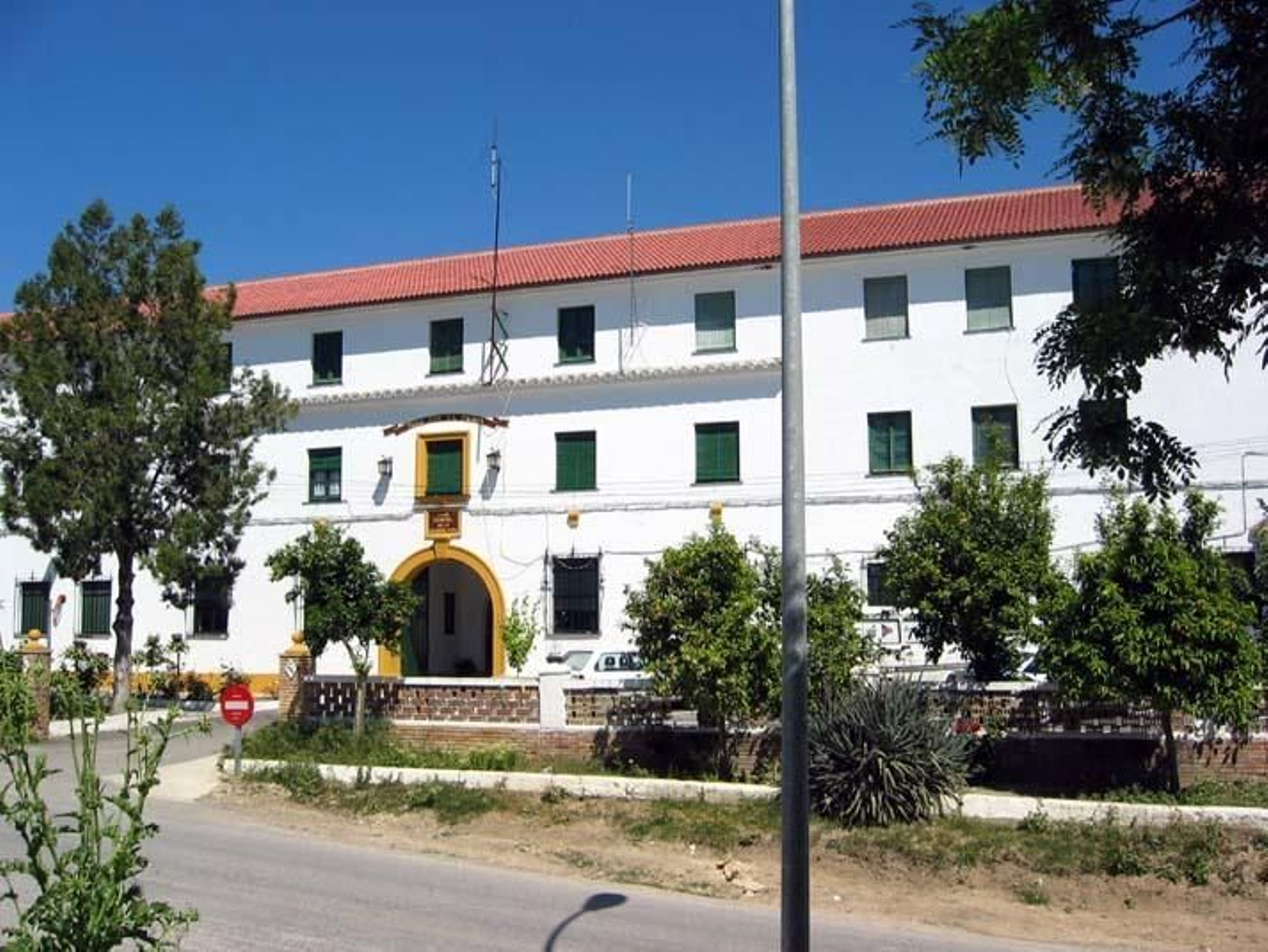 Atacan con un hacha el puesto de la Guardia Civil de Bujalance