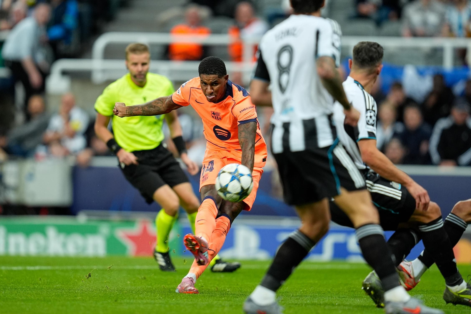 Las fotos del Newcastle-Barcelona