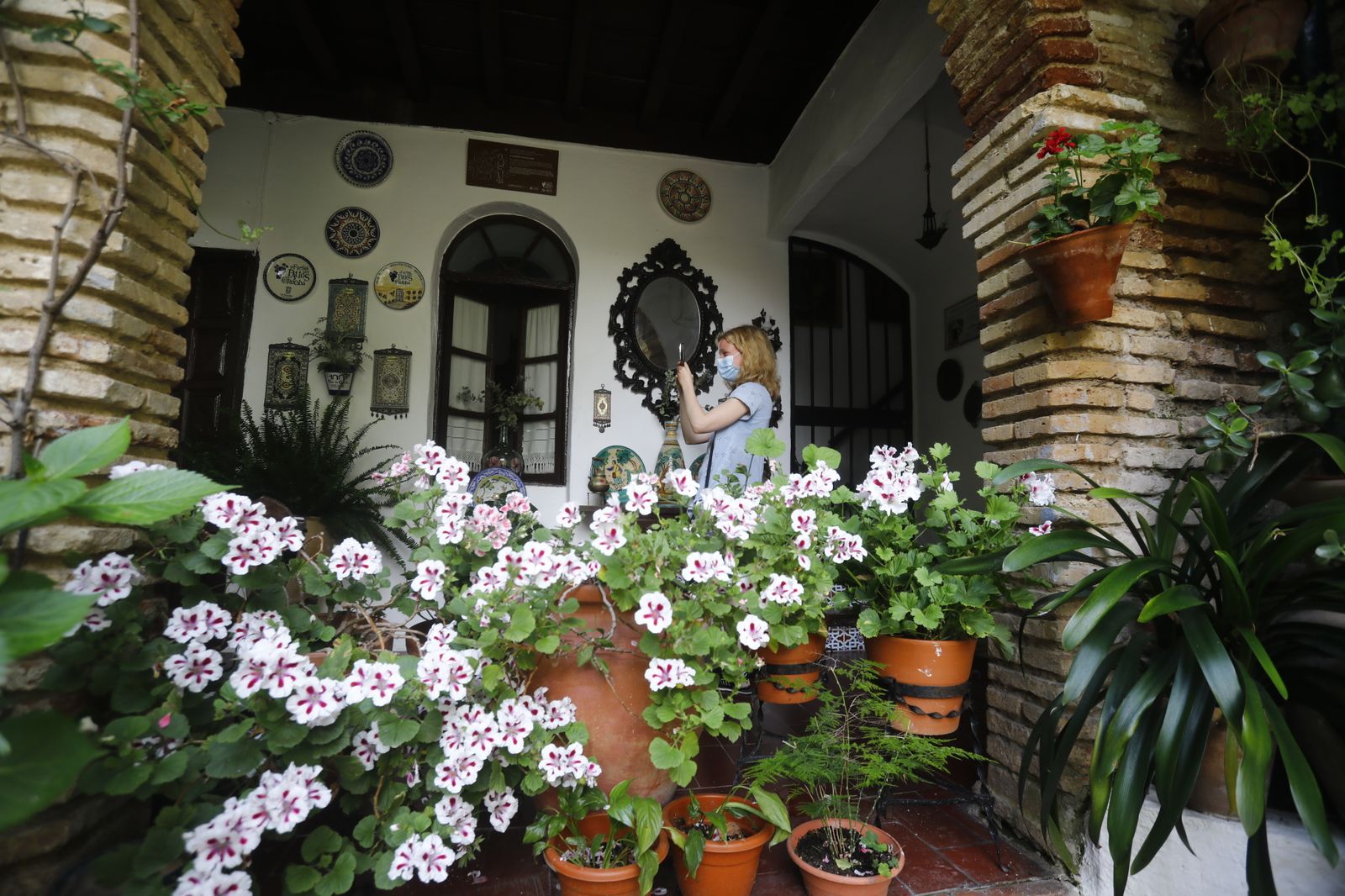 Fotografías: Sábado de colas y bulla en los Patios de Córdoba