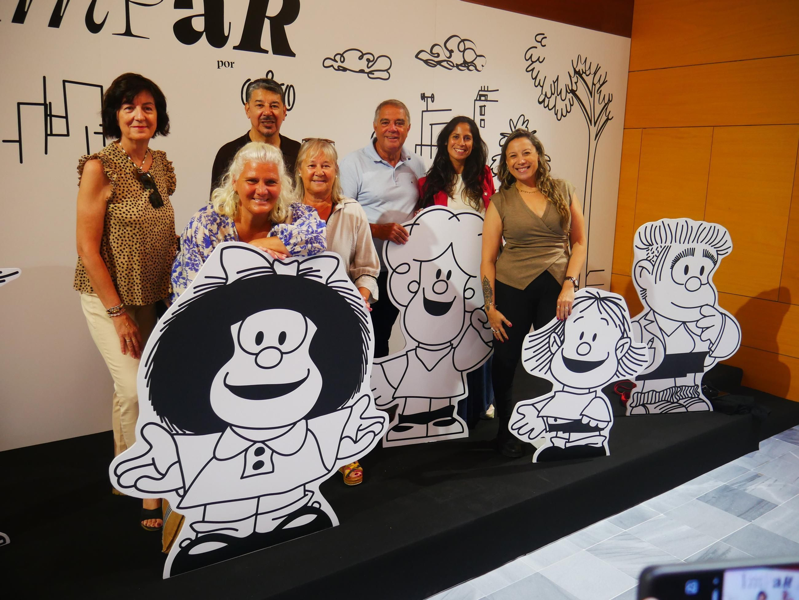 Diversos argentinos y argentinas no perdieron la portunidad de visitar la exposición en su primer día.