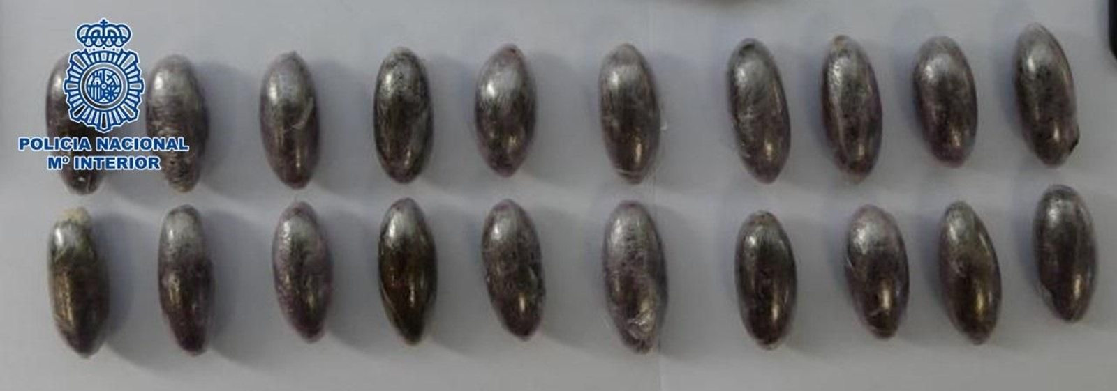 Imagen de parte de las bellotas incautadas al hombre ingresado en el hospital