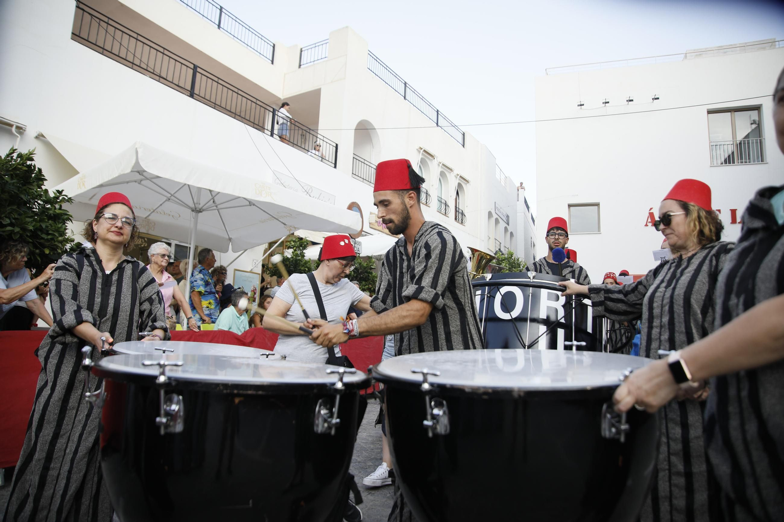 El gran desfile de Moros y Cristianos de Mojácar, en imágenes