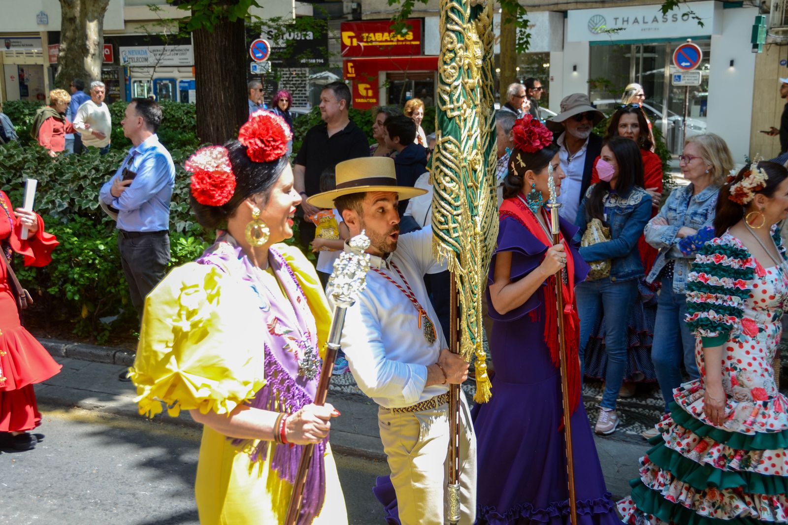 La salida de la Hermandad del Rocío de Granada, en imágenes