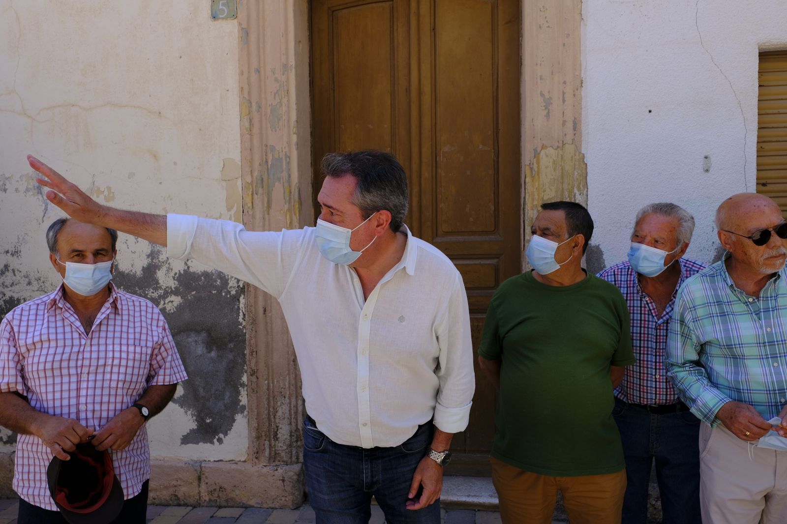 Juan Espadas, candidato a las primarias del PSOE, en Alhama y Bentarique. Almería