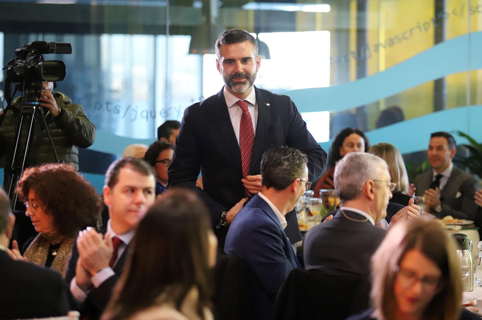 Imágenes de los asistentes al Desayuno Coloquio "Economía azul, claves para el desarrollo sostenible" organizado por el Grupo Joly