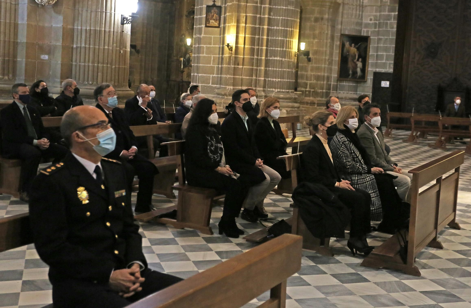 Misa funeral por Don Juan del Río en la catedral