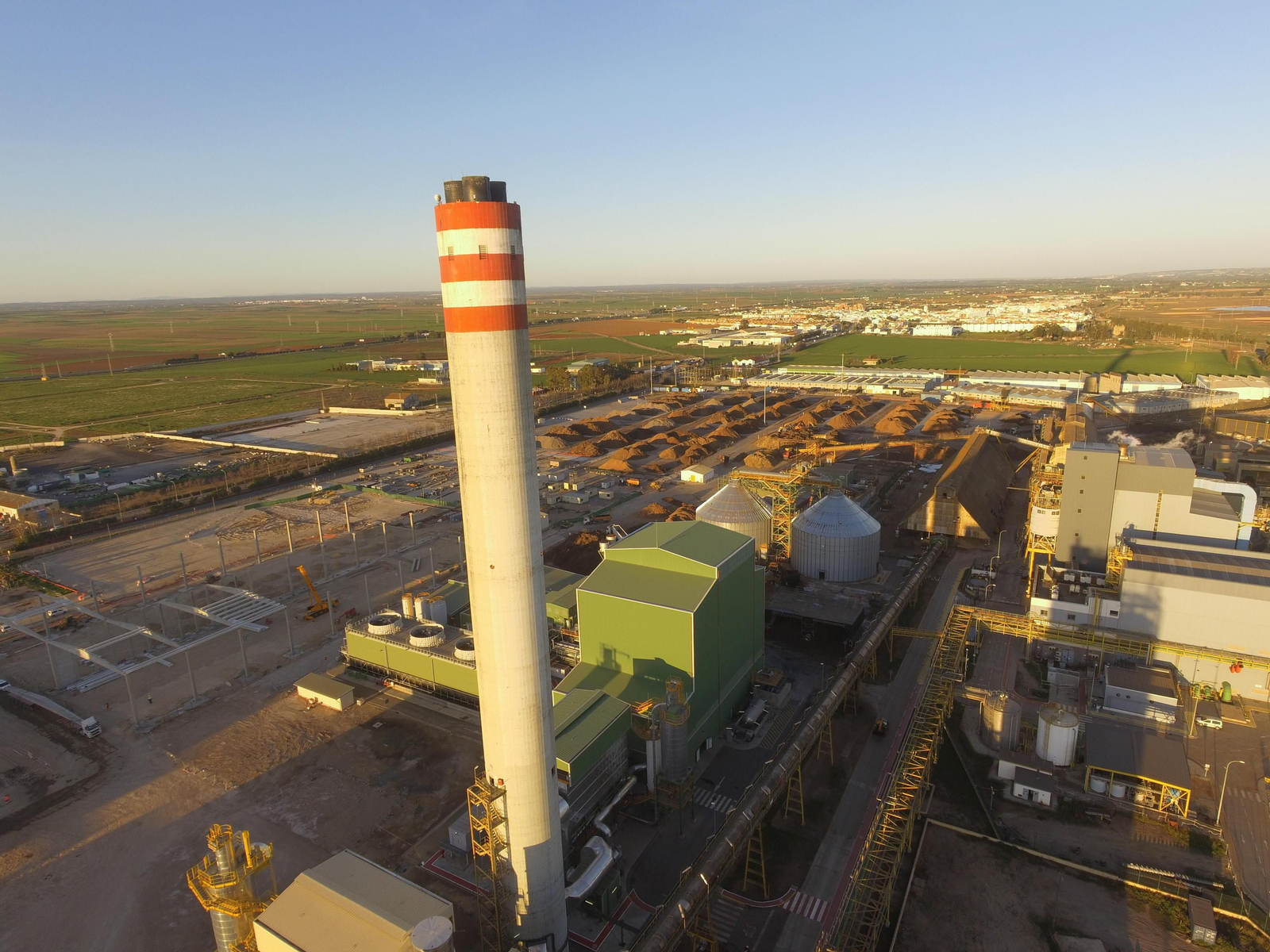 Planta de Ence en Huelva. Planta de Ence en Huelva.