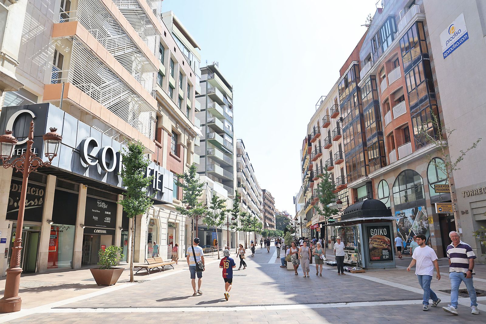 Imágenes del bullicio en las esquinas de la Placeta