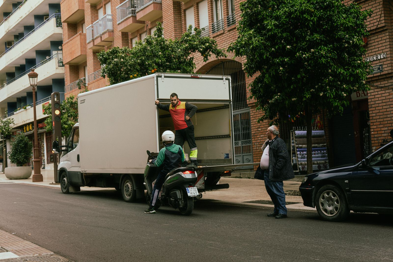 Imágenes del jueves 3 de abril en Huelva