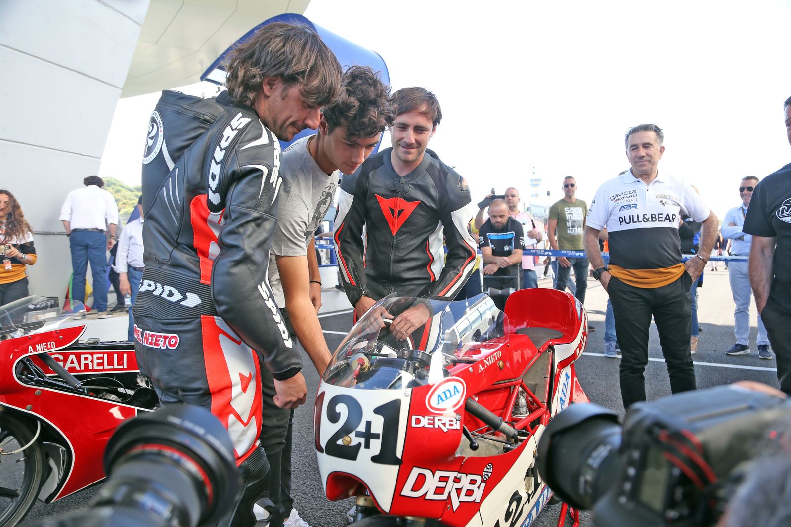 Las imágenes del homenaje a Ángel Nieto en el GP de España