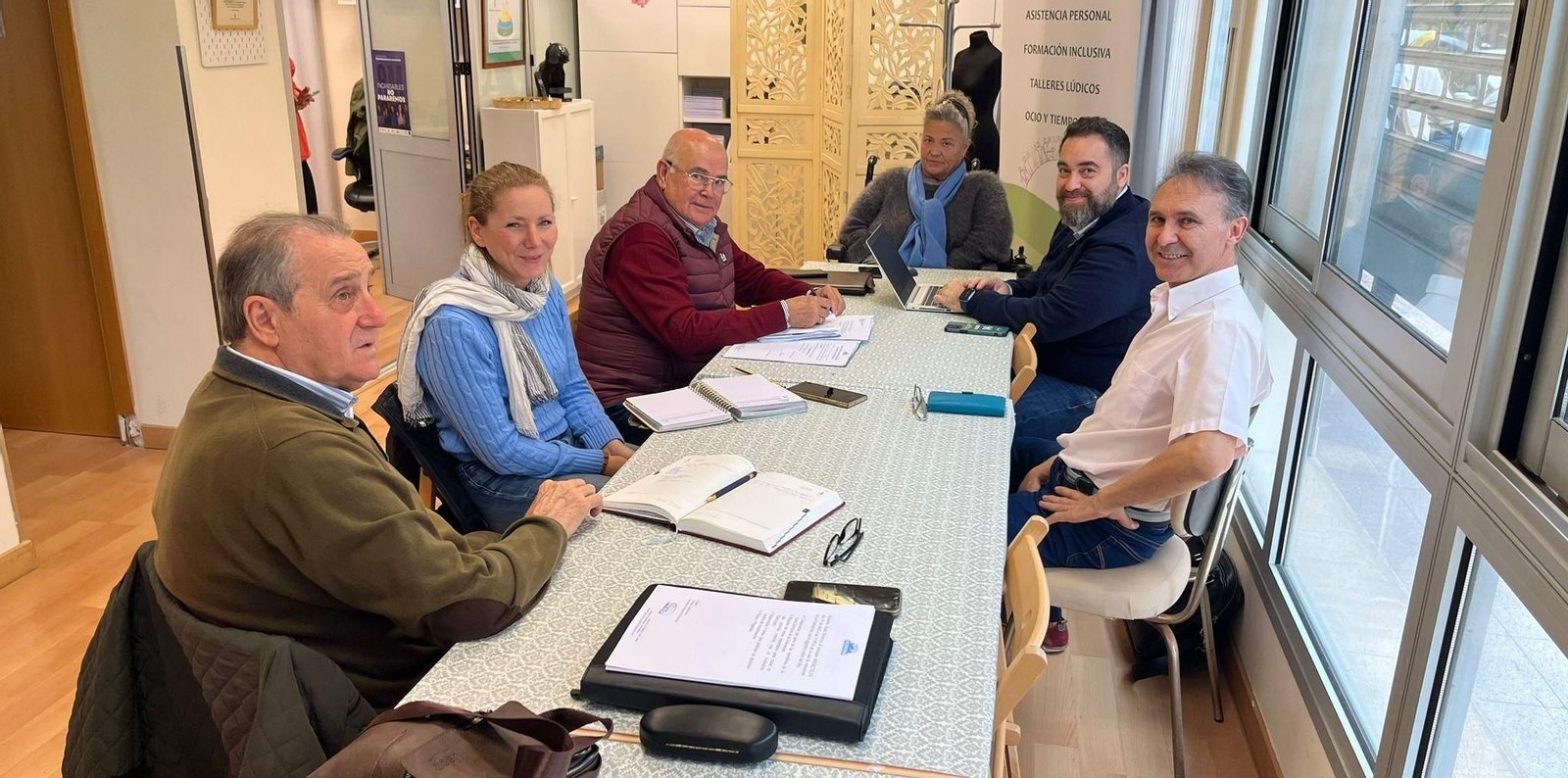 Un momento de la reunión de ambos colectivos.