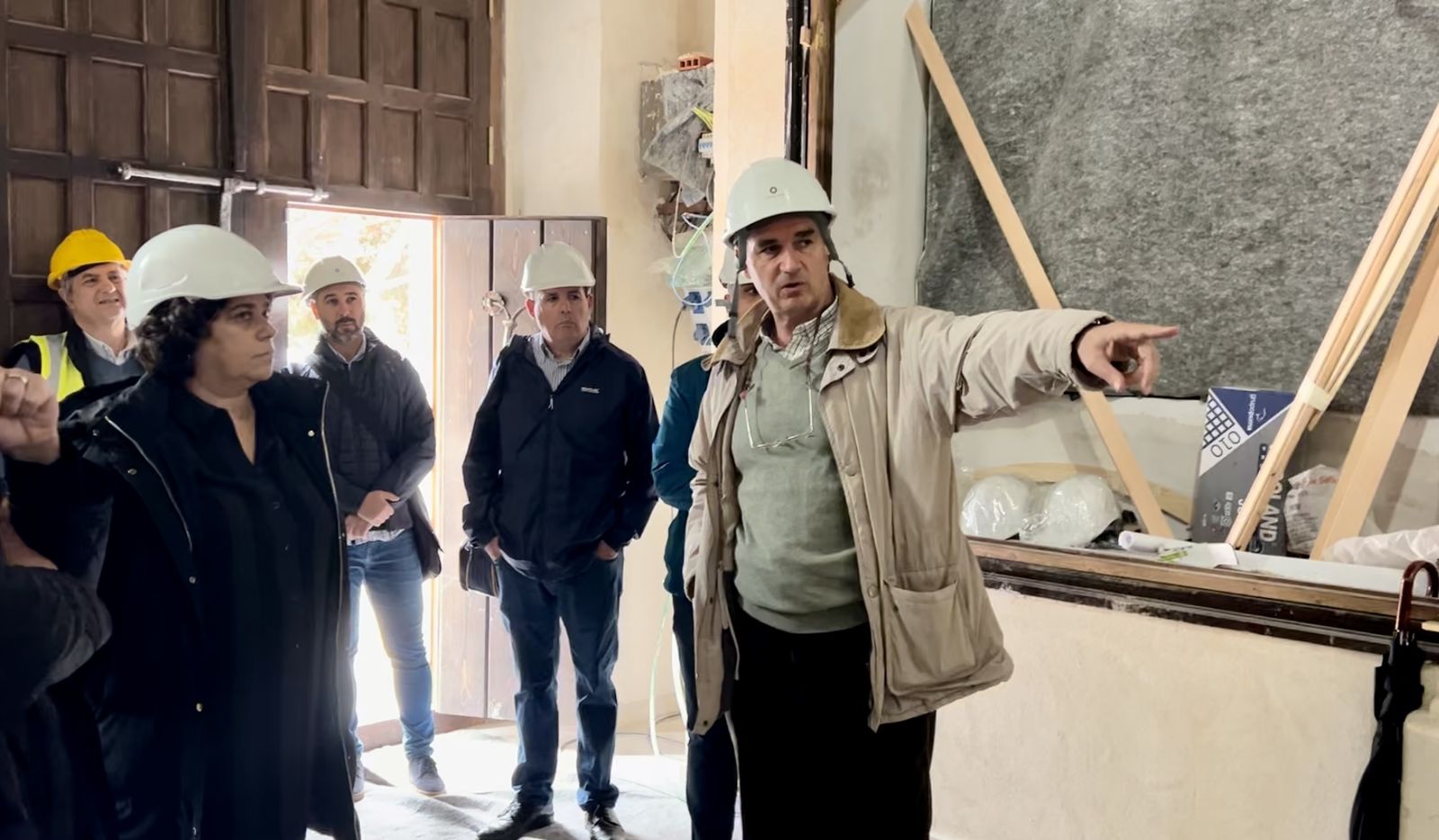 La alcaldesa visitó el avance de las obras.