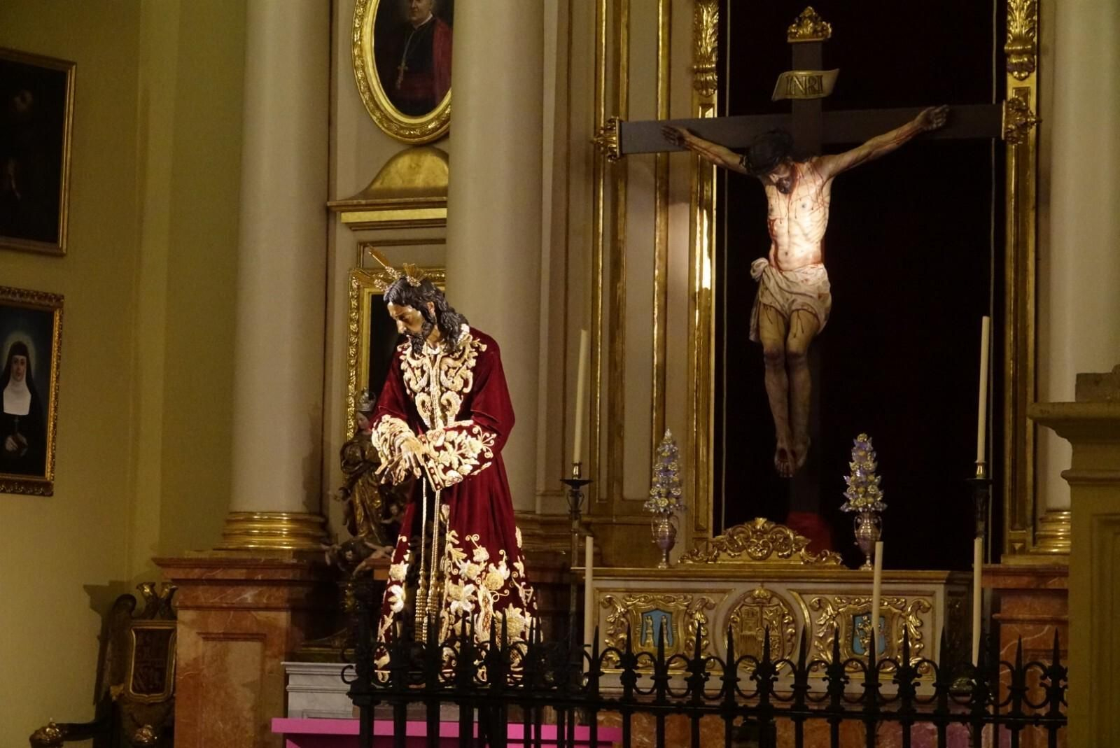 La veneración 'El verbo encarnado' en la Catedral de Málaga, en fotos
