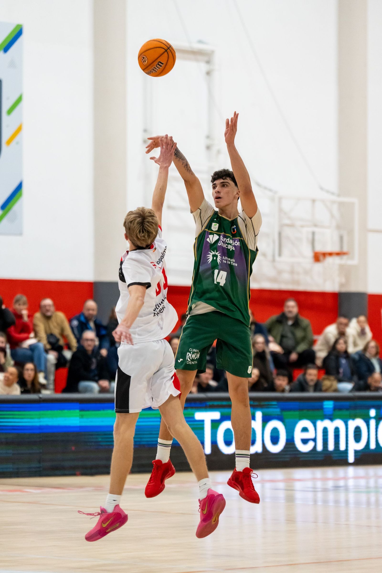 Liga U22: El Unicaja Alhaurín de la Torre somete al Granada (94-72)