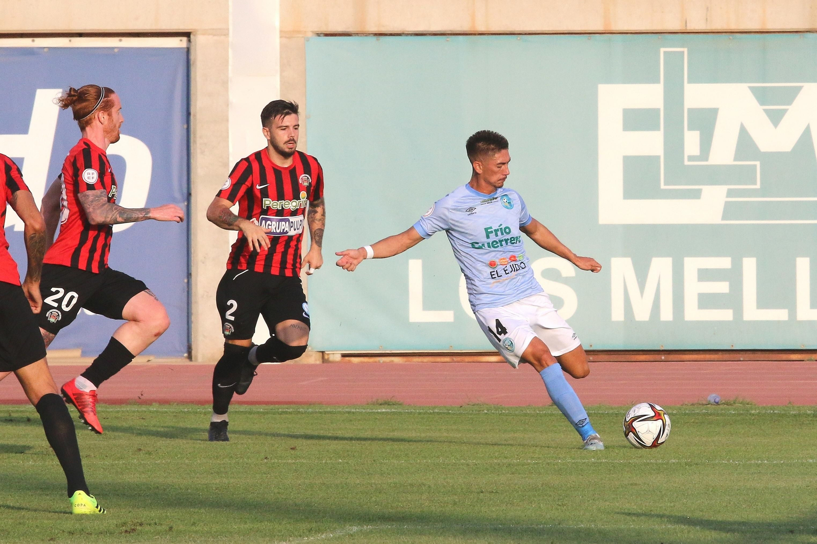 Fotogalería del derbi en Santo Domingo