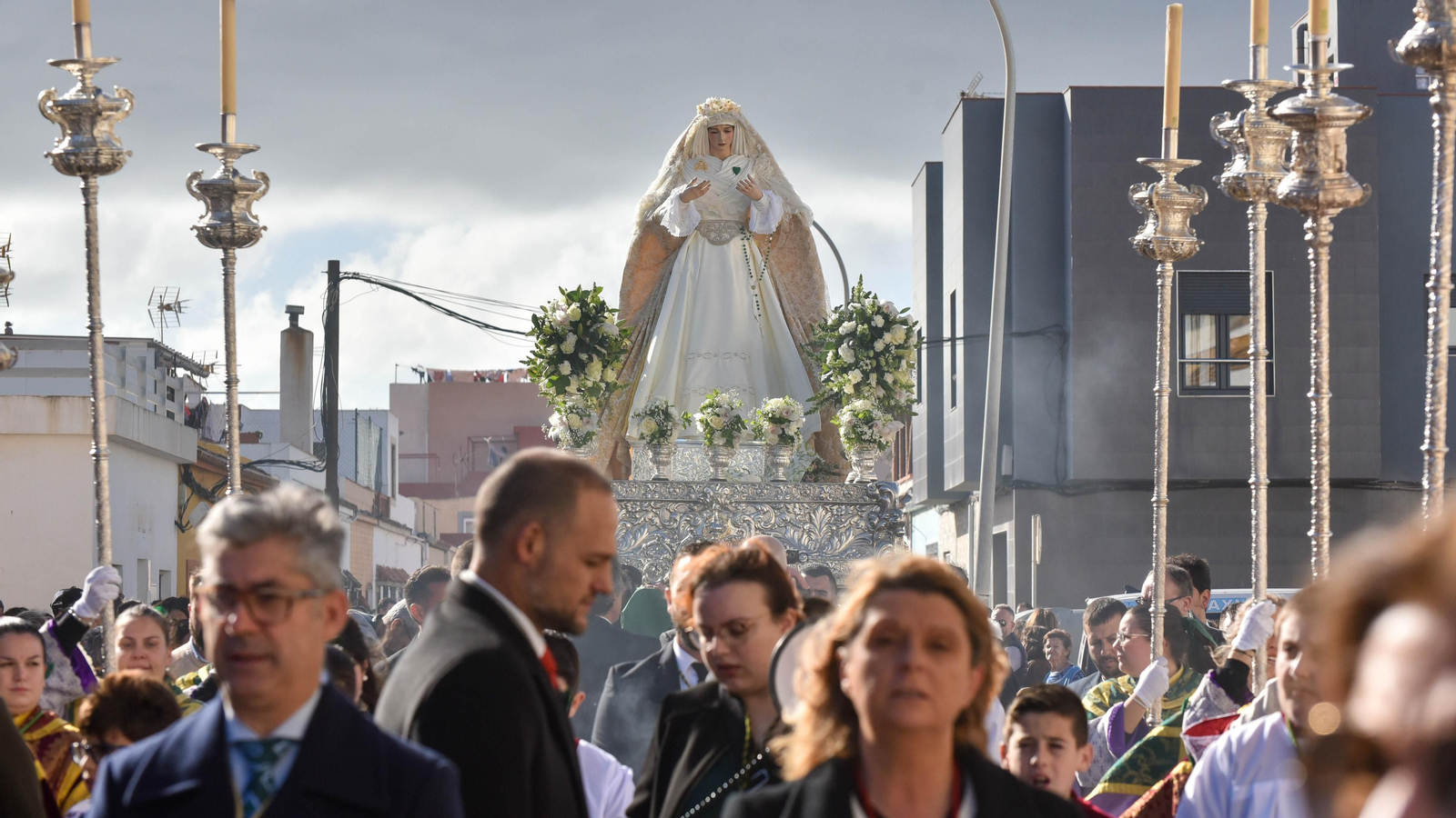 La vuelta de la Virgen de la Esperanza a La Línea, en imágenes