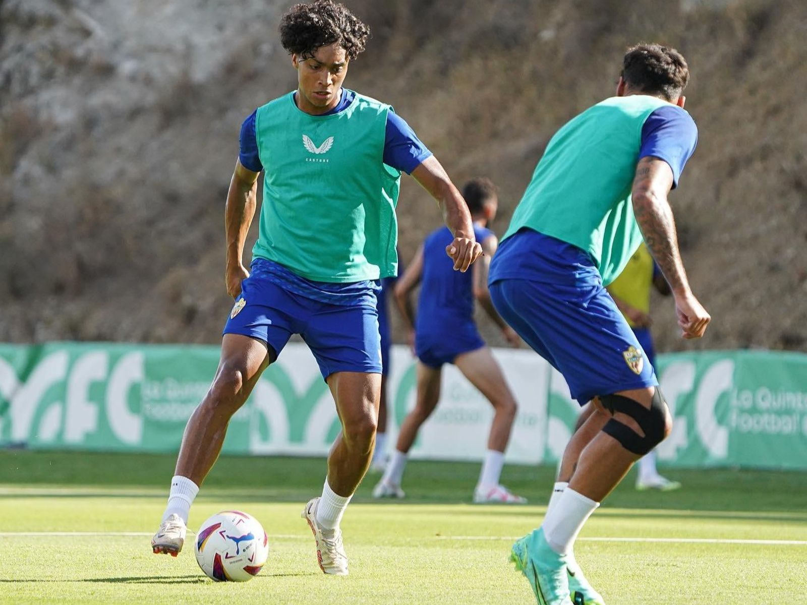 Carlos Rojas, en un entrenamiento con el Almería en el pasado verano. Carlos Rojas, en un entrenamiento con el Almería en el pasado verano.