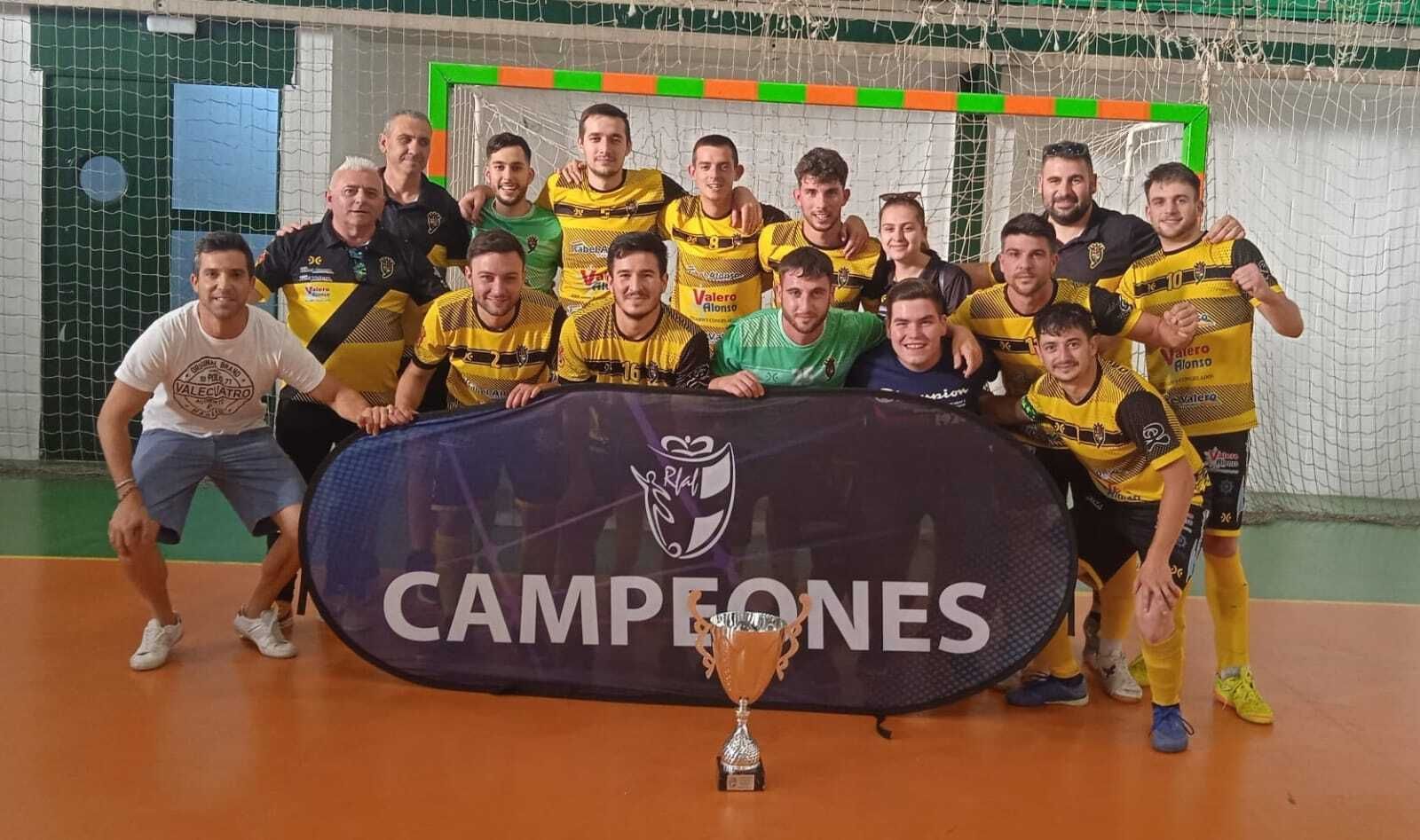Imágenes de los equipos campeones de Almería de fútbol y fútbol sala