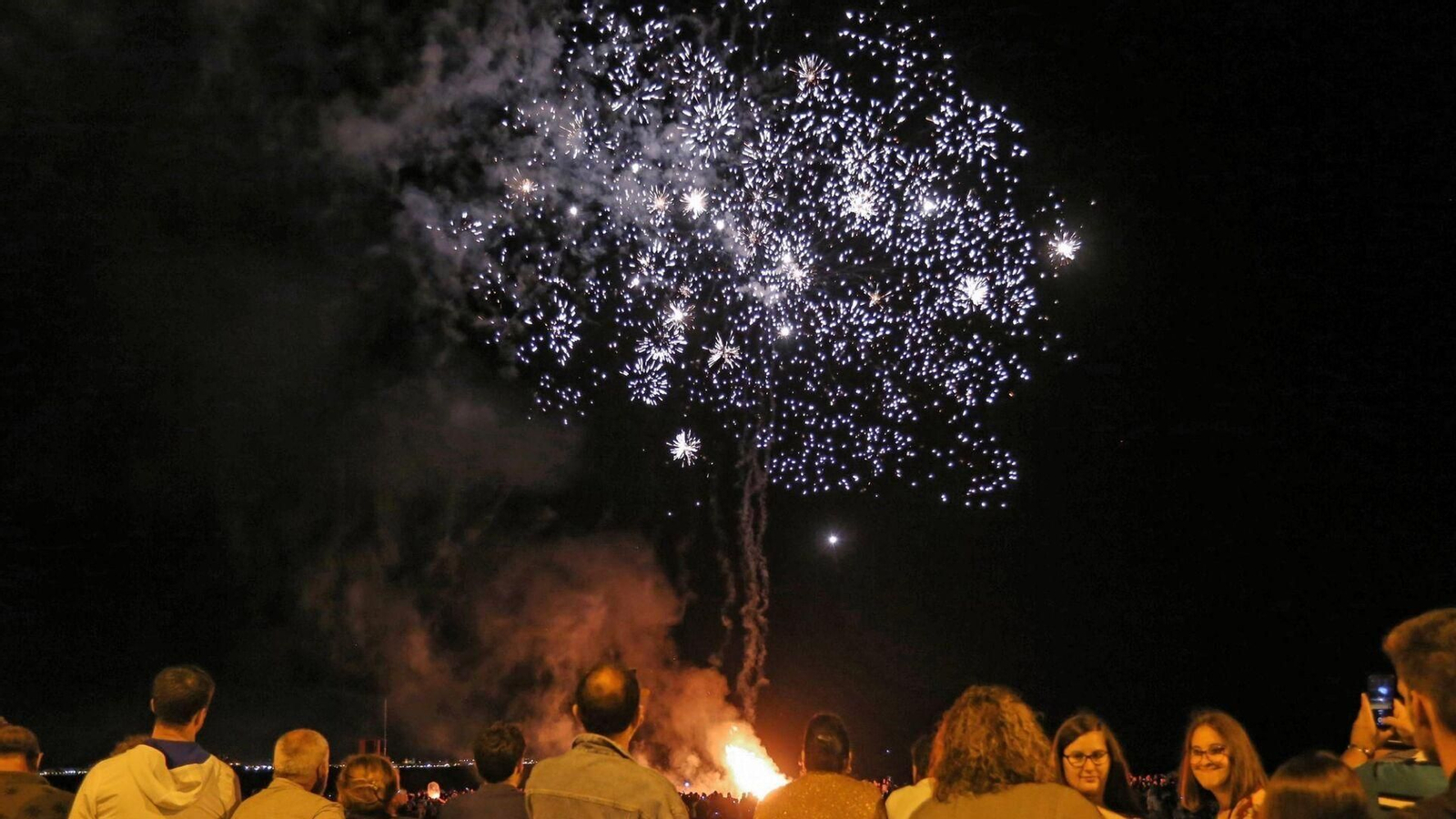 Fuegos artificiales en una imagen de archivo.
