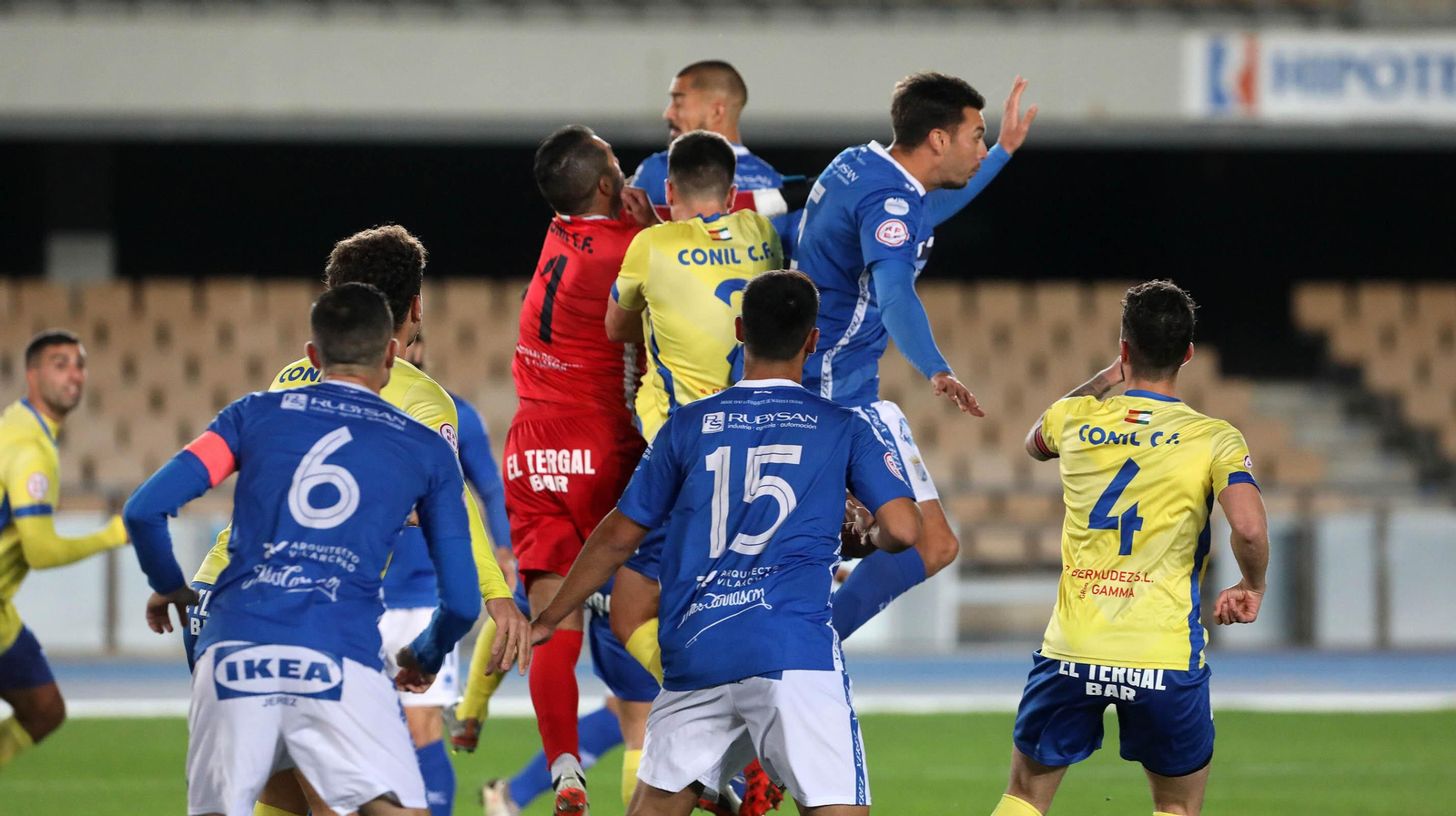 El Xerez CD vence al Conil 3-0 en su regreso a Chapín