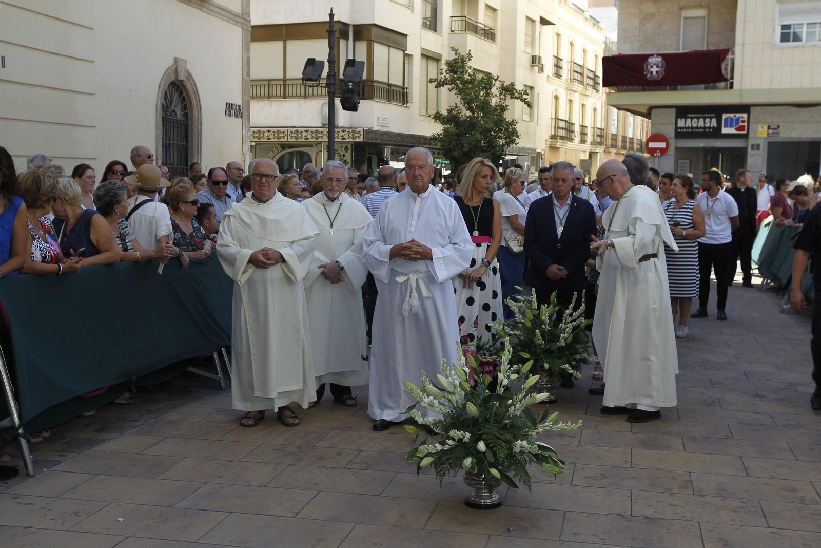 Fotogalería ofrenda floral a la Virgen del Mar. Feria de Almería 2019