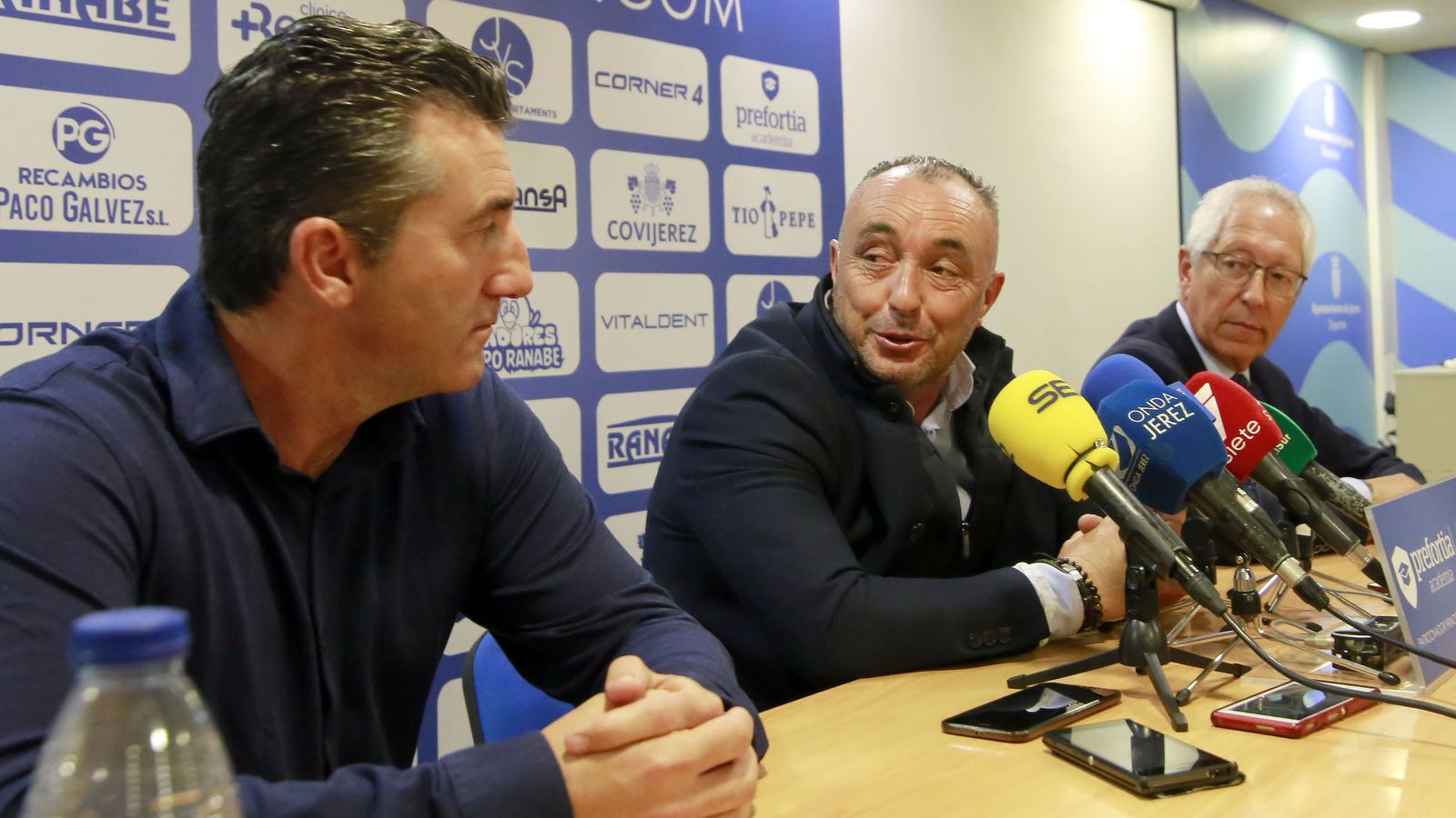 Josu Uribe agradeció las palabras de Rafael Coca y Edu Villegas en su presentación.