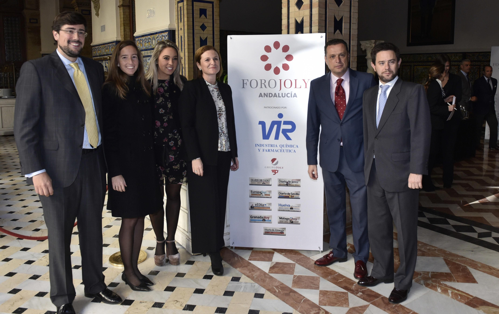 Ignacio Ruiz, Maria Rojas, Amalia Barrera, Marta Beca, Alejandro Gámez y Alfonso Barrio, directivos de Laboratorios VIR.