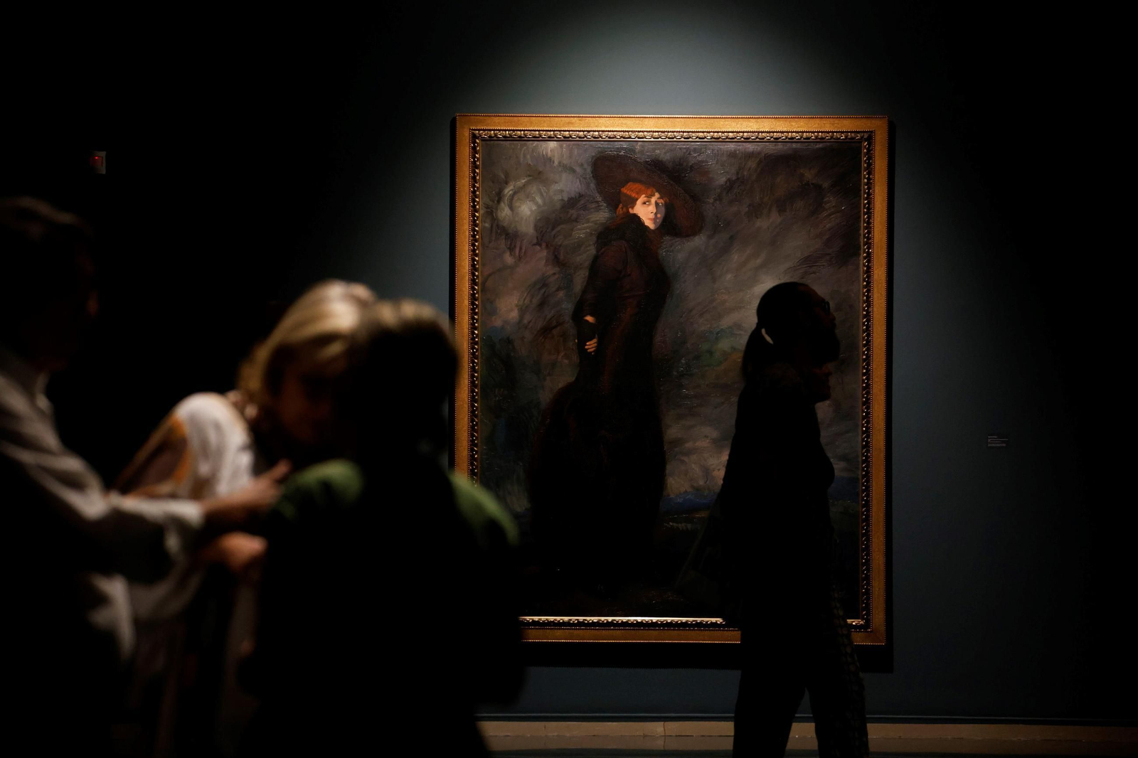 La exposición de Julio Romero de Torres y Zuloaga en Córdoba, en imágenes