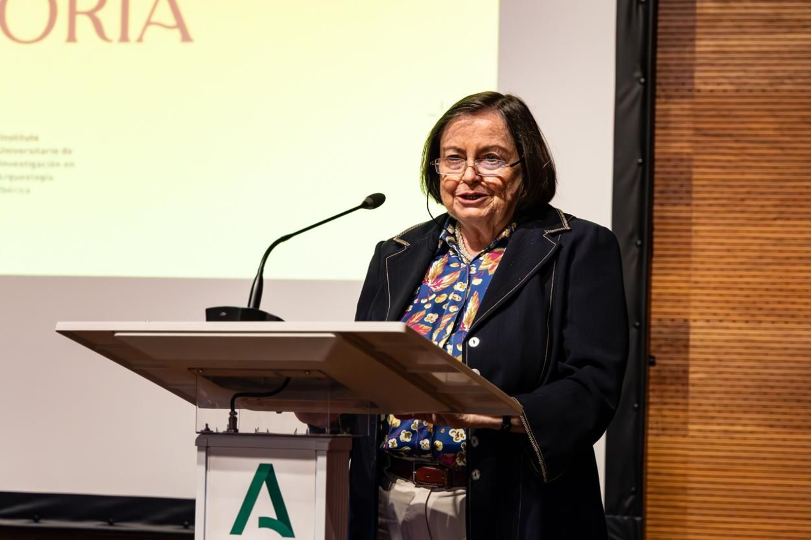 Asi ha sido el homenaje a Arturo Ruiz.